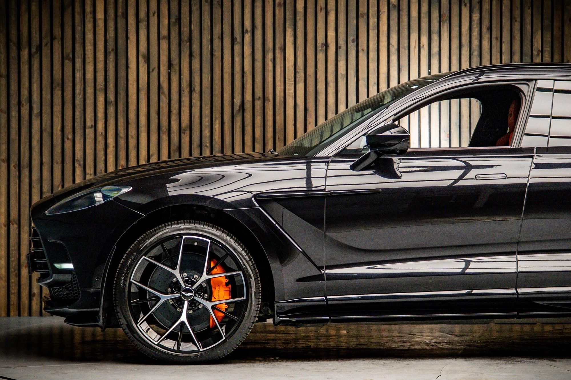 ASTON MARTIN DBX ESTATE V8 DBX707 5dr Touchtronic for sale UK - Slide 9