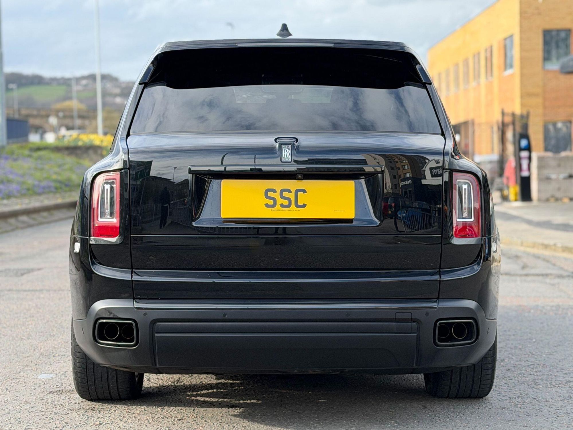 ROLLS-ROYCE CULLINAN ESTATE Black Badge 5dr Auto for sale UK - Slide 10