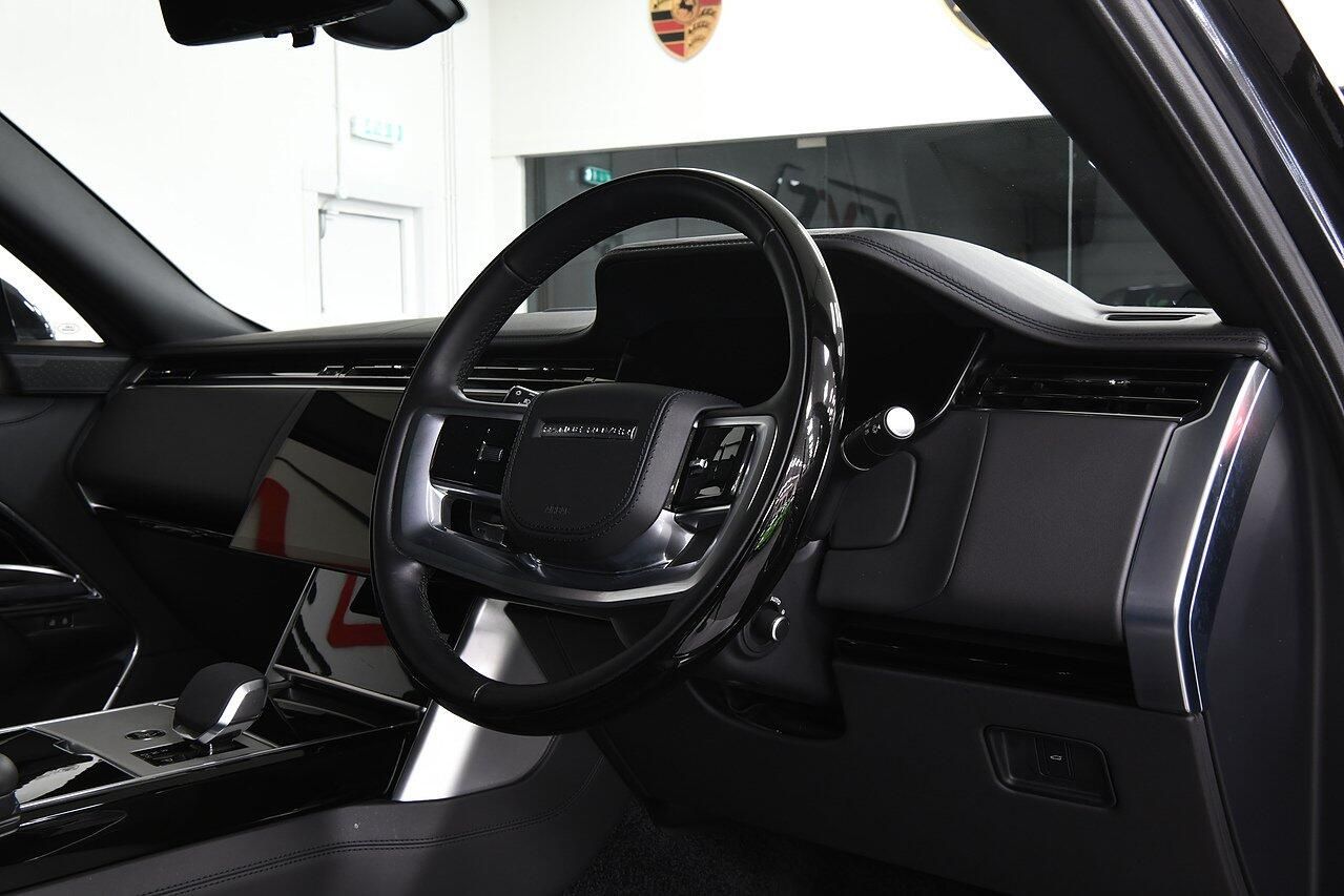 LAND ROVER RANGE ROVER DIESEL ESTATE 3.0 D350 Autobiography LWB 4dr Auto [7 Seat] for sale UK - Slide 5