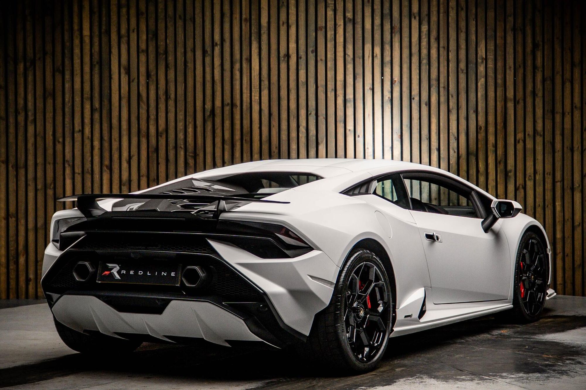 LAMBORGHINI HURACAN EVO COUPE 5.2 V10 640 Tecnica 2dr Auto for sale UK - Slide 4