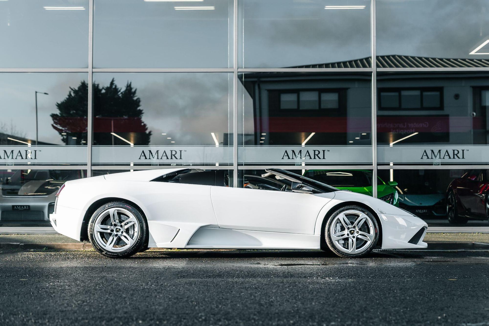 LAMBORGHINI MURCIELAGO ROADSTER LP 640 2dr for sale UK - Slide 4