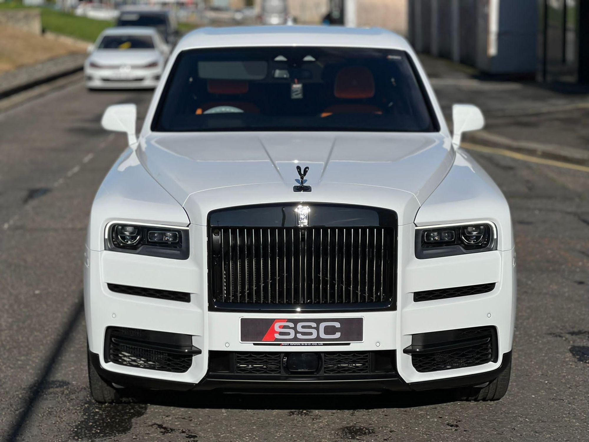 ROLLS-ROYCE CULLINAN ESTATE Black Badge 5dr Auto for sale UK - Slide 7