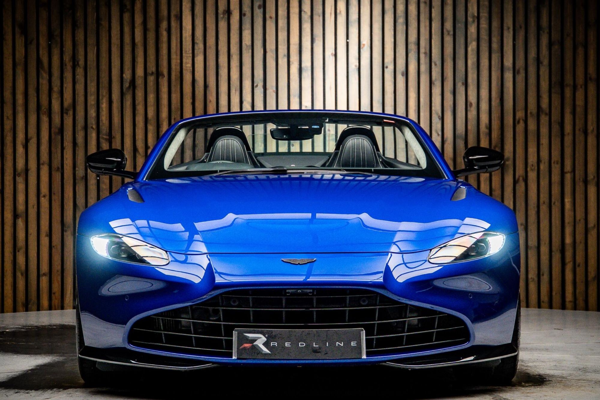 ASTON MARTIN VANTAGE V8 ROADSTER 2dr ZF 8 Speed Auto for sale UK - Slide 5