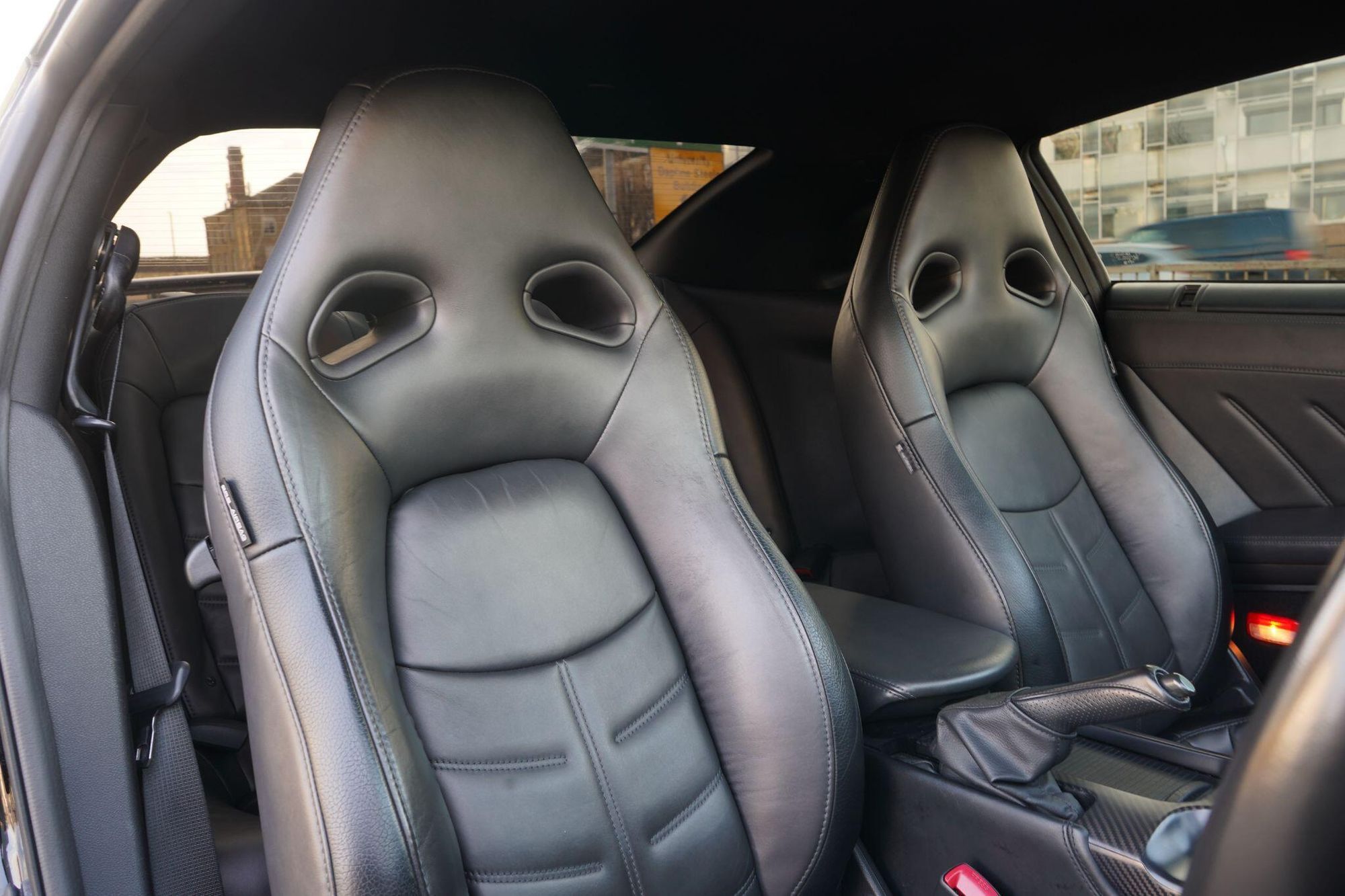 NISSAN GT-R COUPE 3.8 Prestige 2dr Auto for sale UK - Slide 3