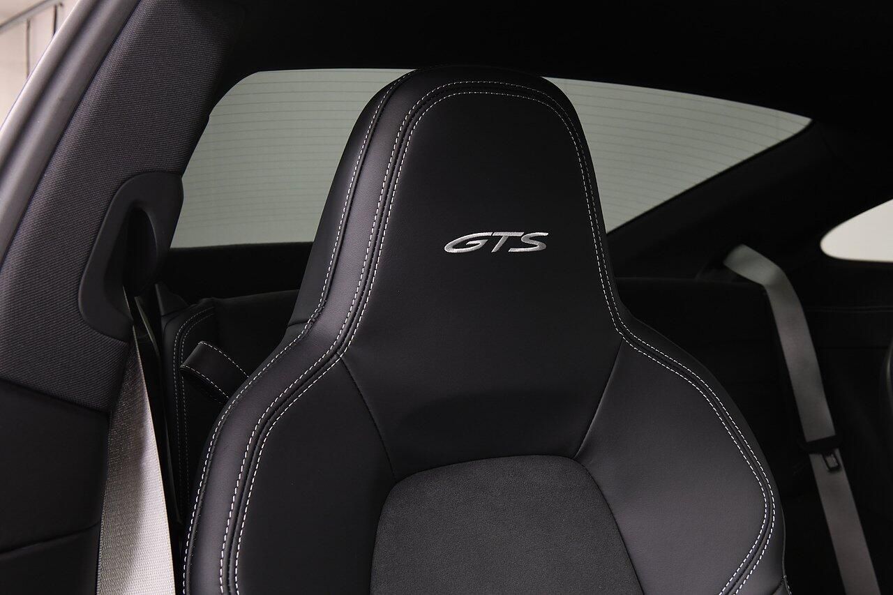 PORSCHE 911 [992] CARRERA COUPE GTS 2dr PDK for sale UK - Slide 7