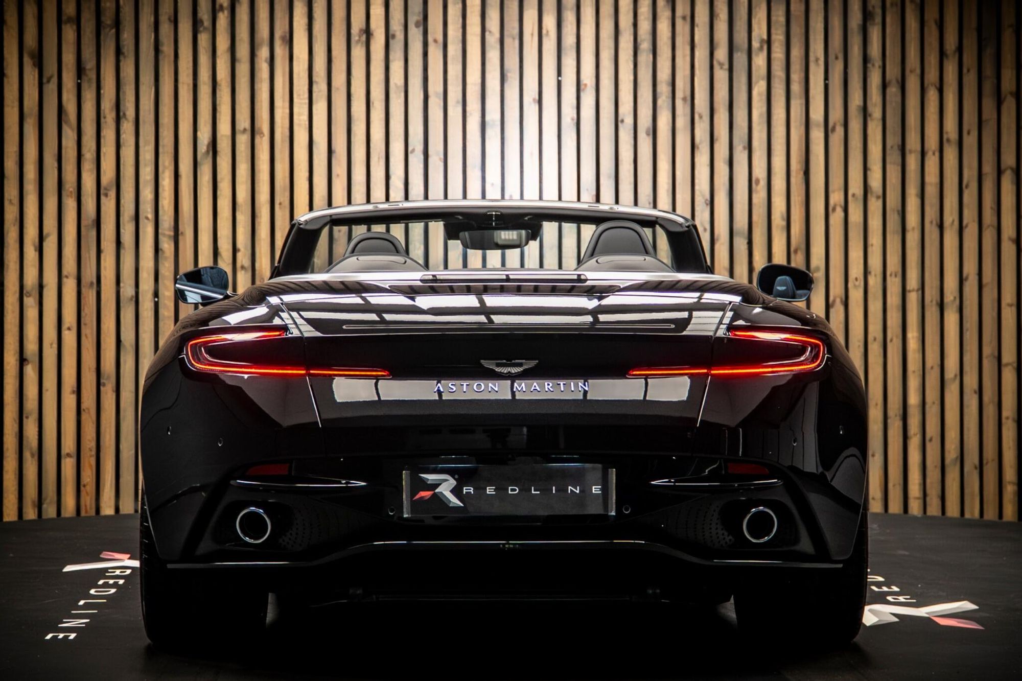 ASTON MARTIN DB12 CONVERTIBLE V8 Volante 2dr Auto for sale UK - Slide 6