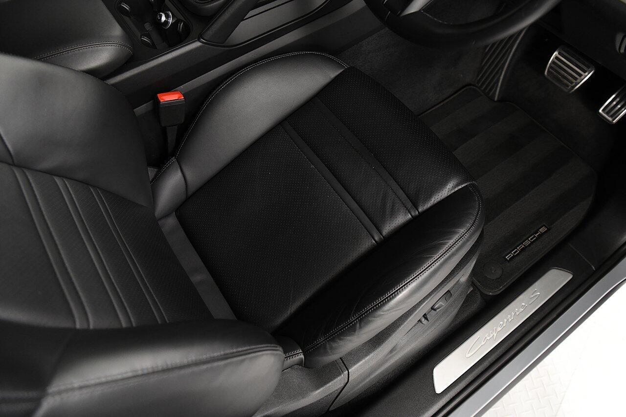 PORSCHE CAYENNE COUPE S 5dr Tiptronic S for sale UK - Slide 10