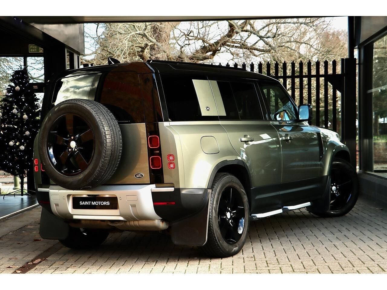 LAND ROVER DEFENDER ESTATE SPECIAL EDITIONS 2.0 D240 First Edition 110 5dr Auto for sale UK - Slide 8