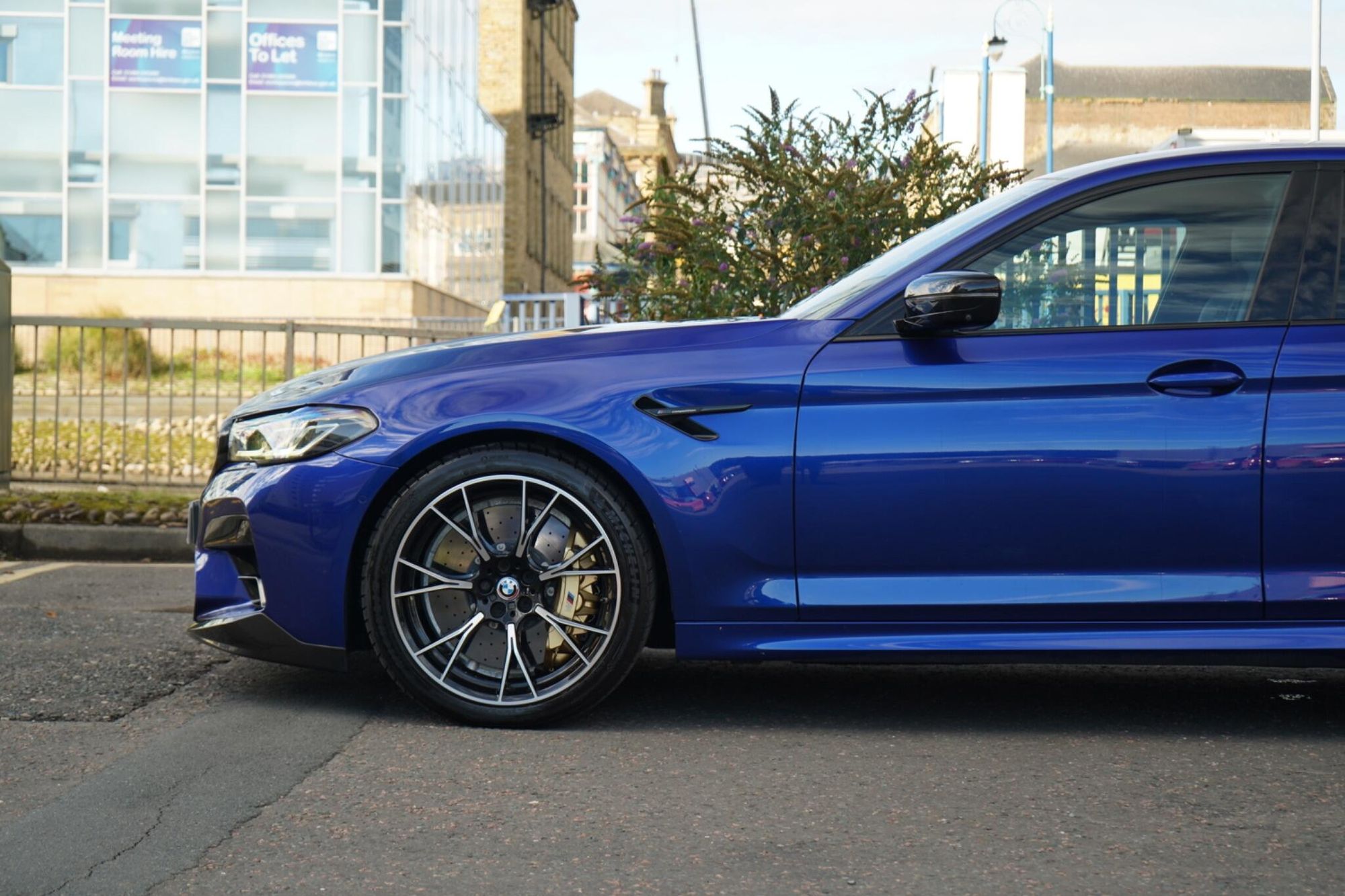 BMW M5 SALOON M5 Competition 4dr DCT for sale UK - Slide 10