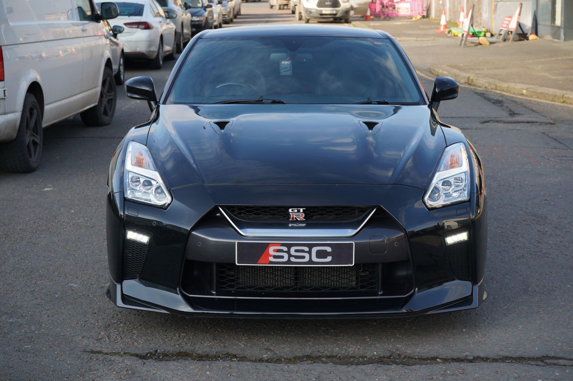 NISSAN GT-R COUPE 3.8 Prestige 2dr Auto for sale UK - Slide 6