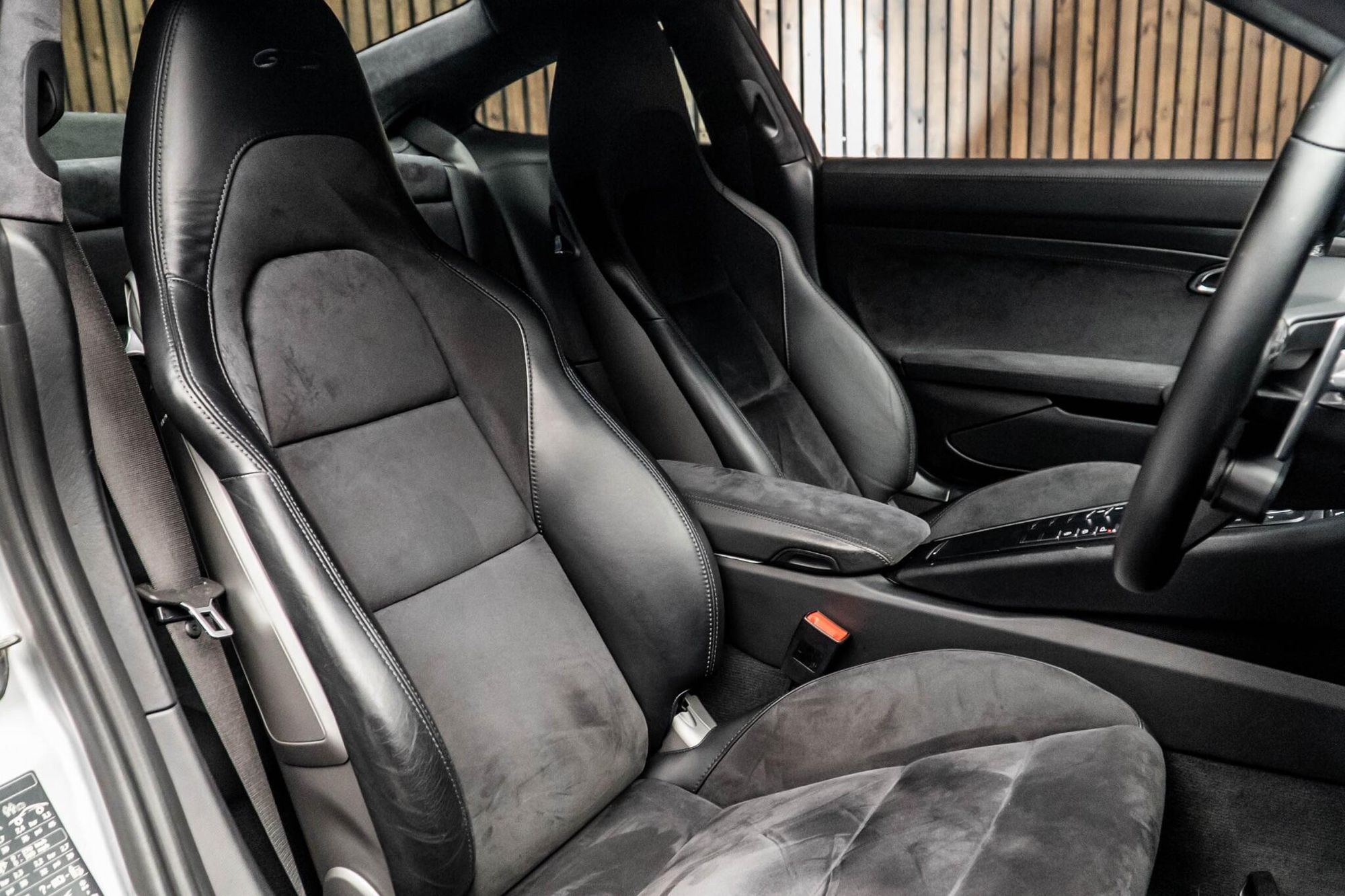 PORSCHE 911 [991] CARRERA 4 COUPE GTS 2dr PDK for sale UK - Slide 2