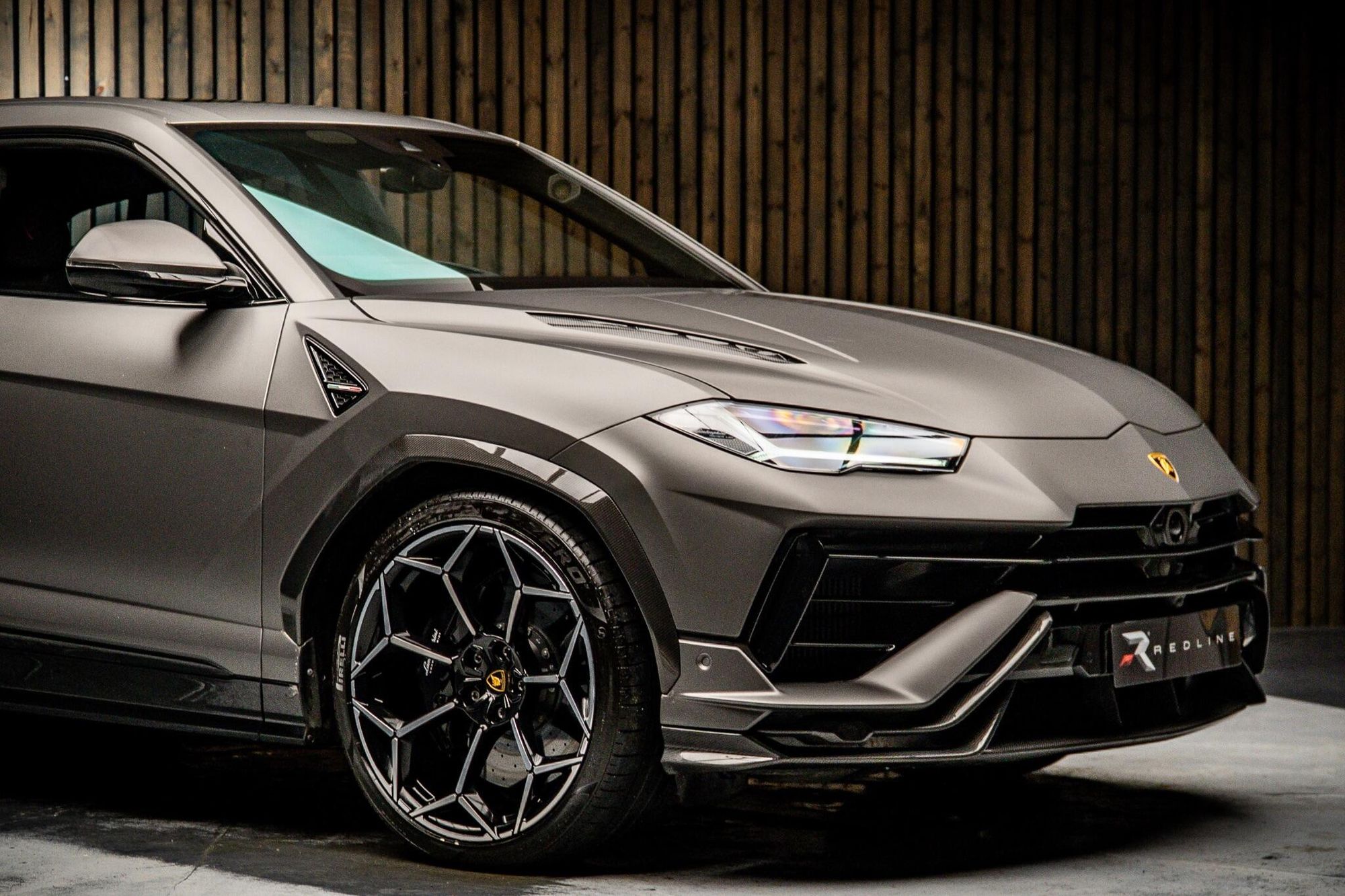 LAMBORGHINI URUS ESTATE 4.0T FSI V8 Performante 5dr Auto for sale UK - Slide 10