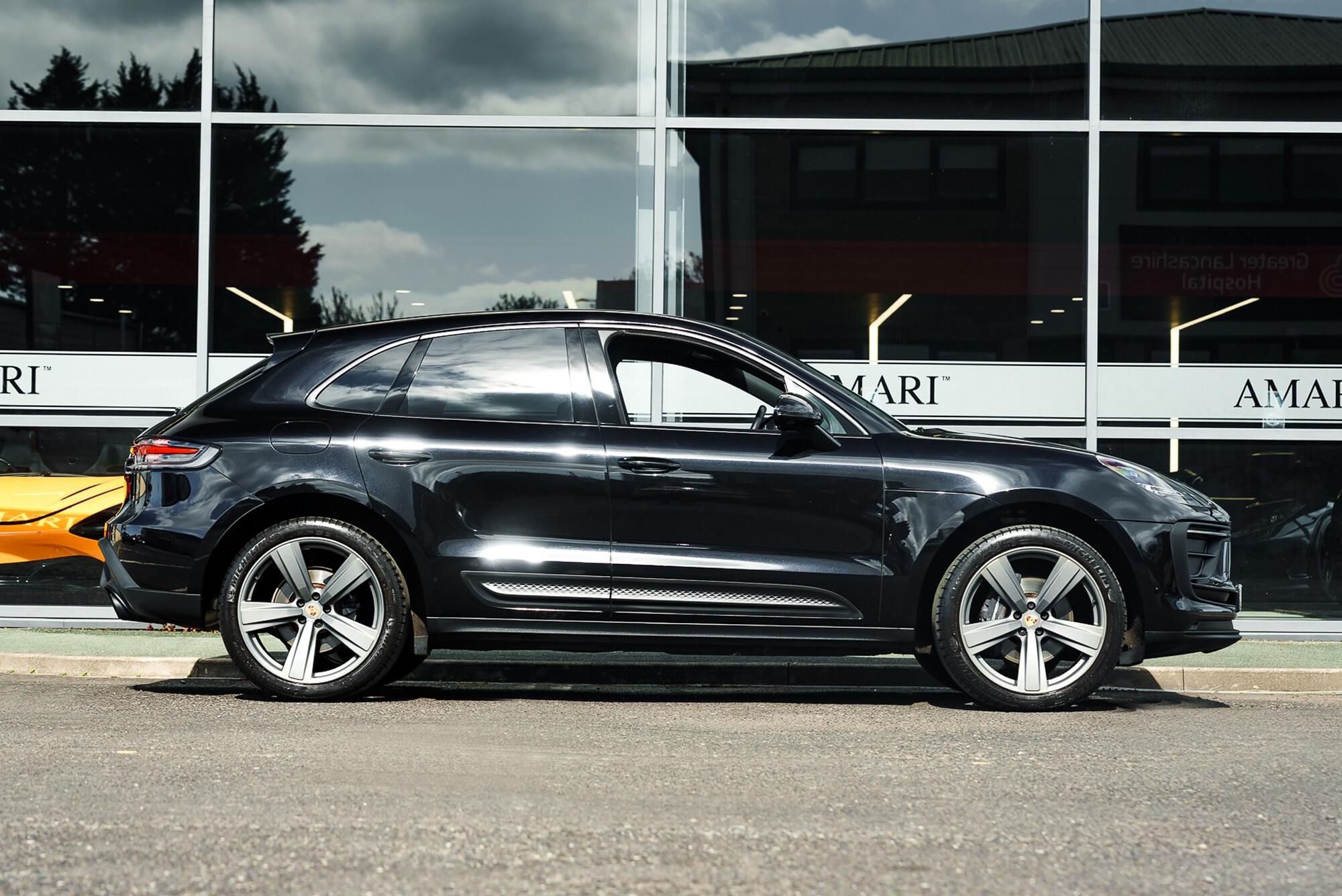 PORSCHE MACAN ESTATE 5dr PDK for sale UK - Slide 9