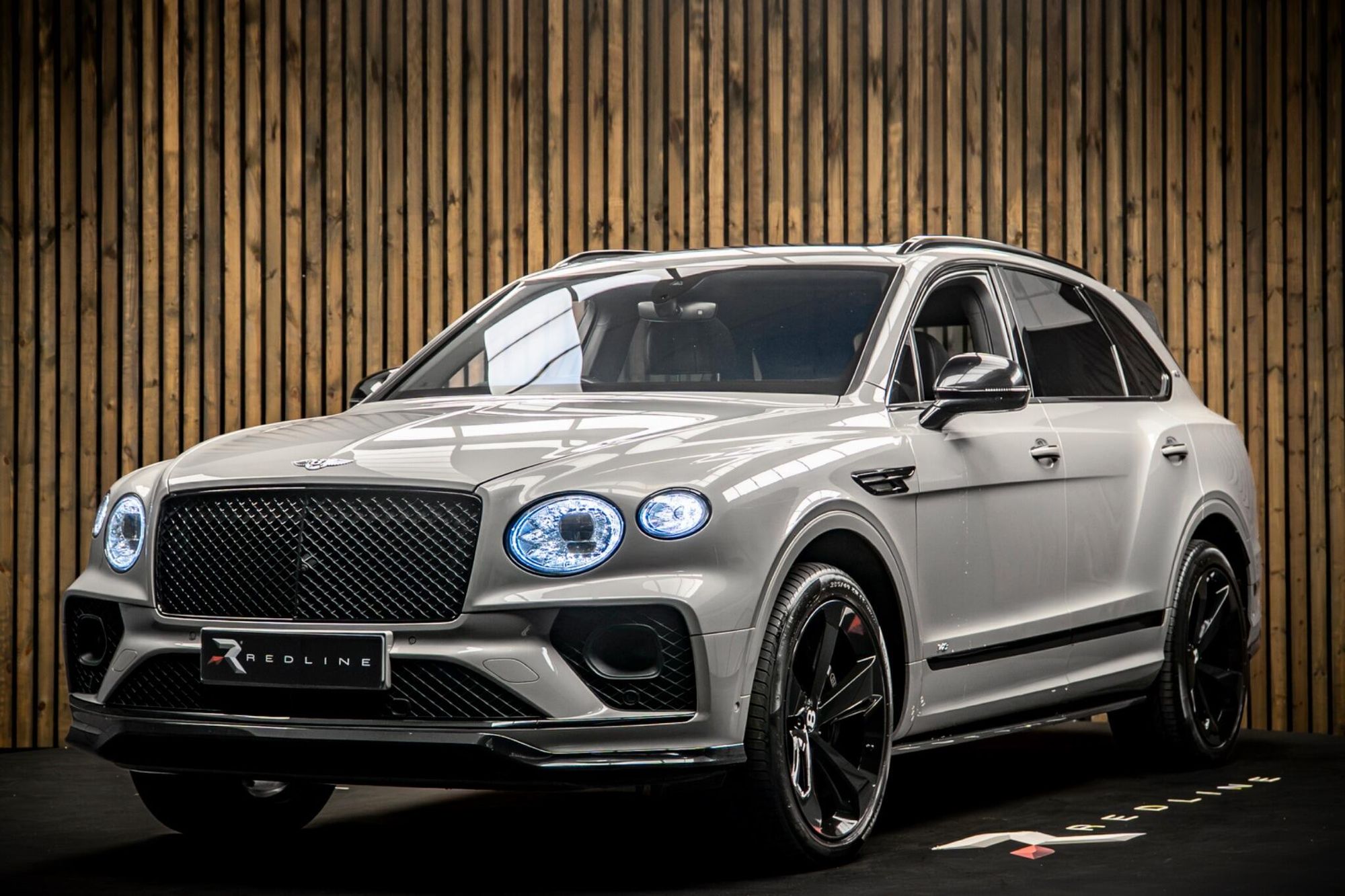 BENTLEY BENTAYGA ESTATE 4.0 V8 5dr Auto for sale UK - Slide 8