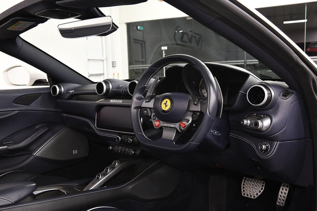 FERRARI PORTOFINO CONVERTIBLE GT 2dr Auto for sale UK - Slide 4