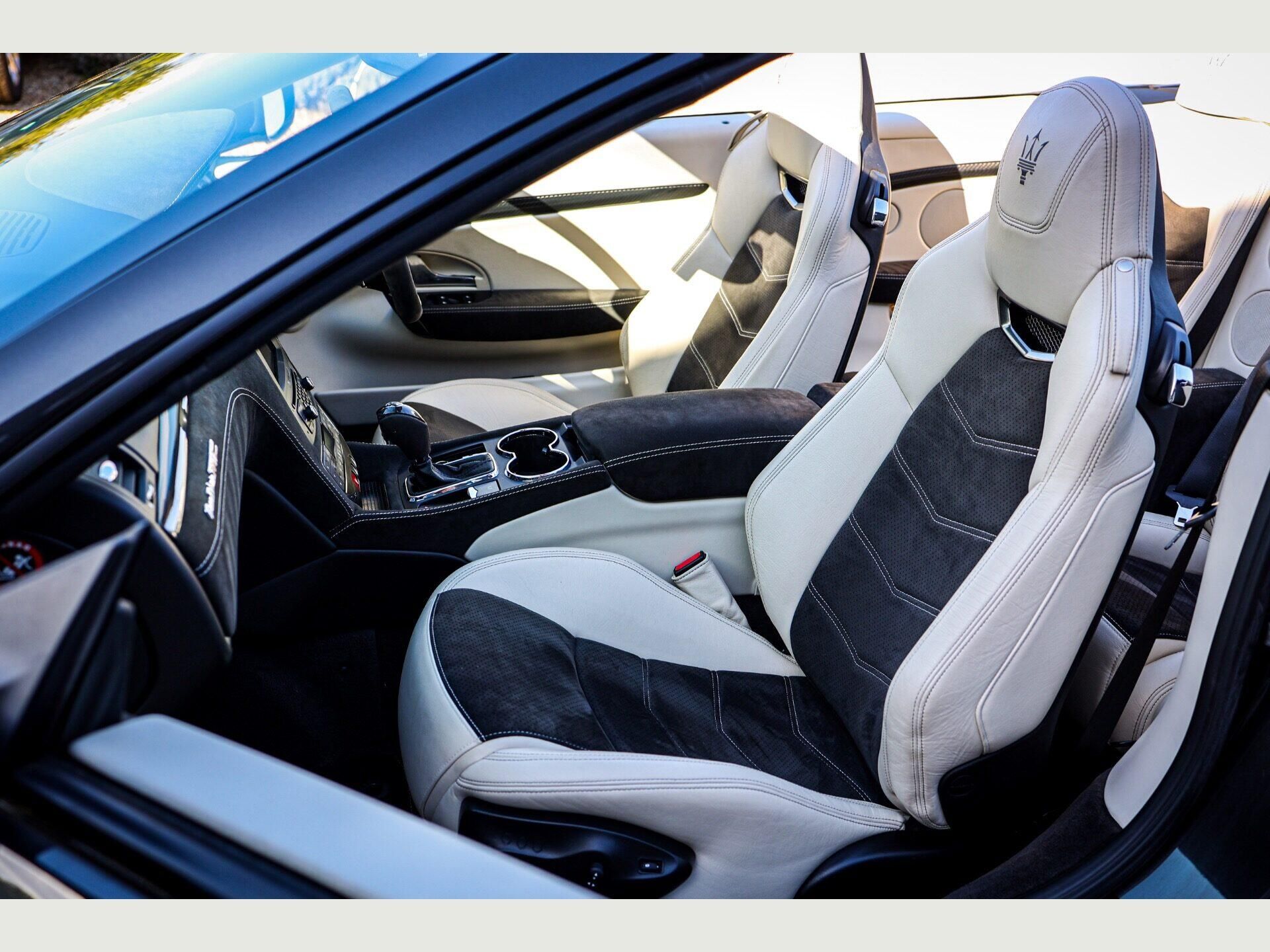 MASERATI GRANCABRIO CONVERTIBLE SPECIAL EDITION V8 MC Centennial Edition 2dr MC Shift for sale UK - Slide 3