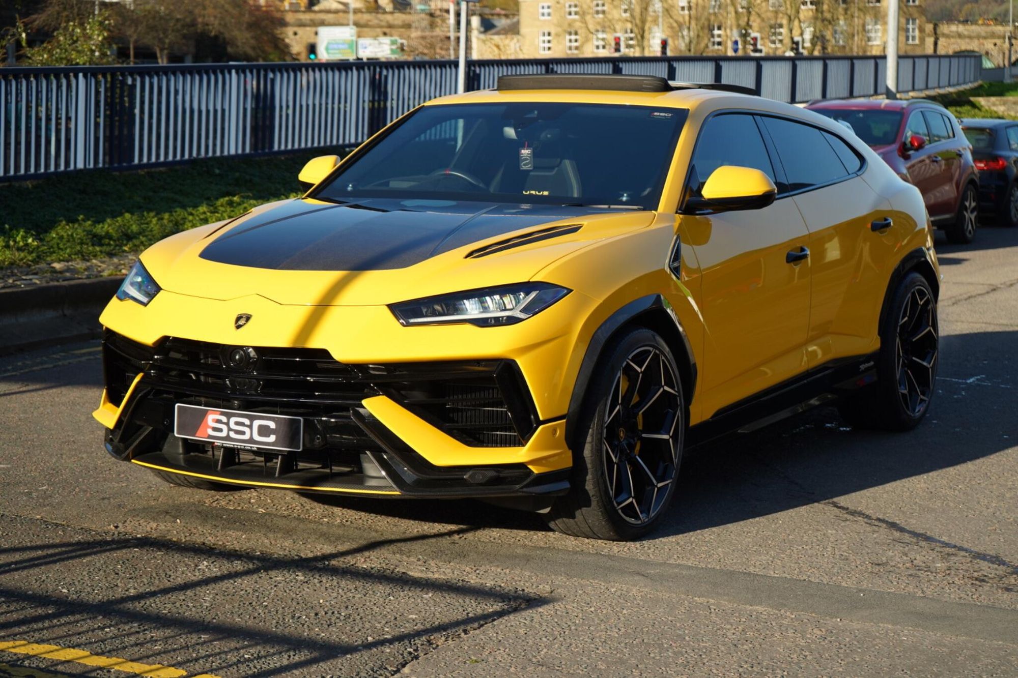 LAMBORGHINI URUS ESTATE 4.0T FSI V8 Performante 5dr Auto for sale UK - Slide 7