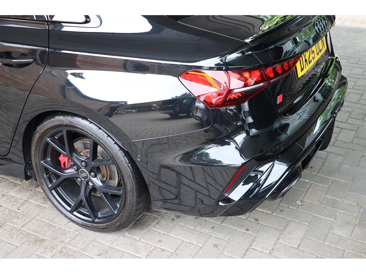 AUDI RS3 RS 3 SALOON RS 3 TFSI Quattro 4dr S Tronic for sale UK - Slide 6