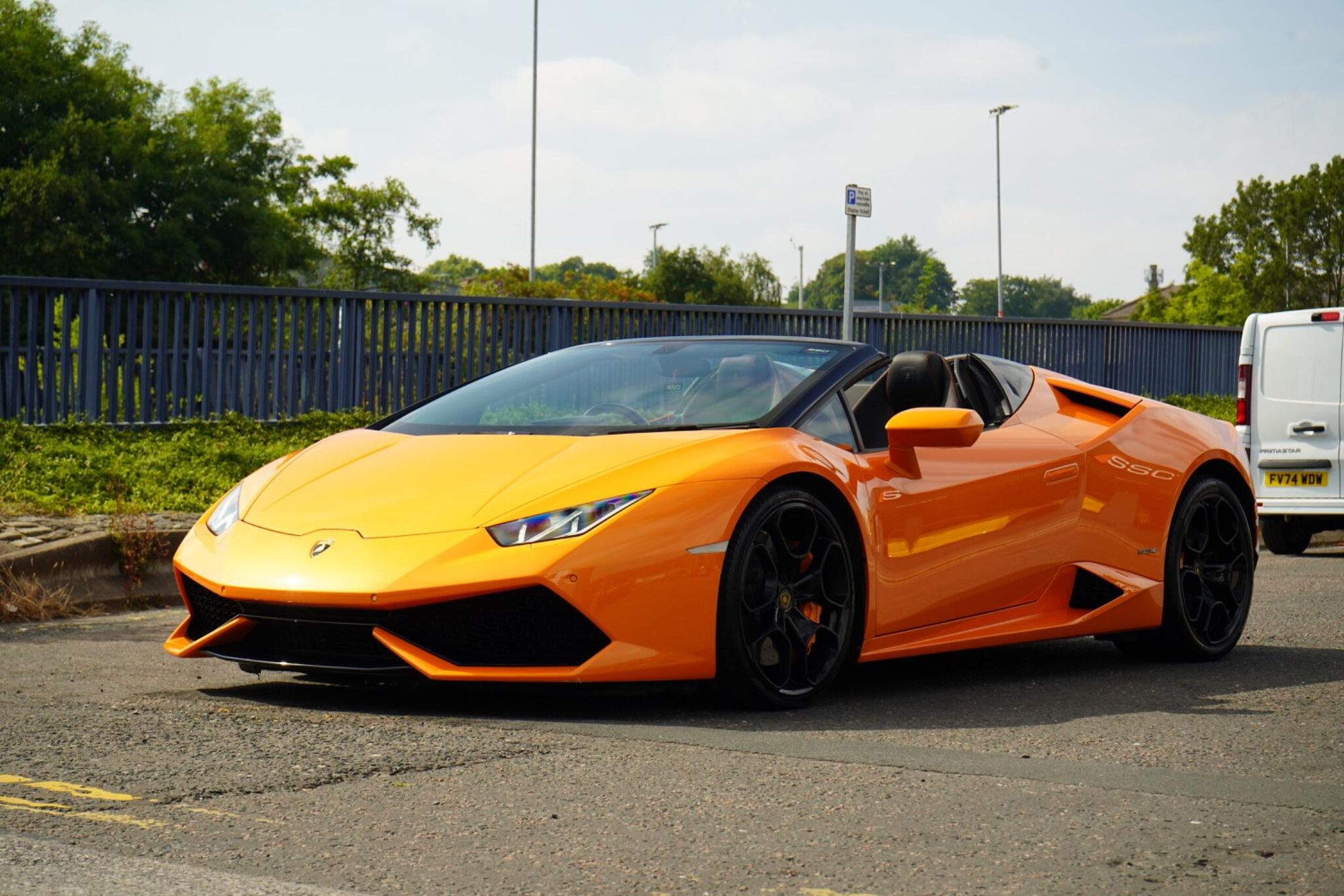 LAMBORGHINI HURACAN SPYDER LP 610-4 2dr LDF for sale UK - Slide 7