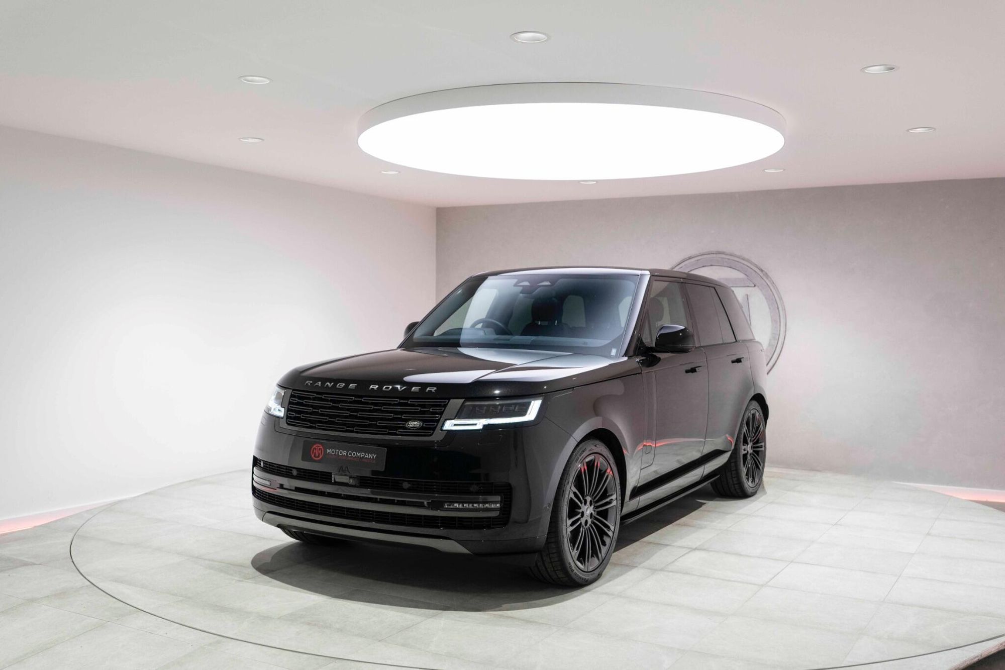 LAND ROVER RANGE ROVER DIESEL ESTATE 3.0 D300 SE 4dr Auto for sale UK - Slide 7