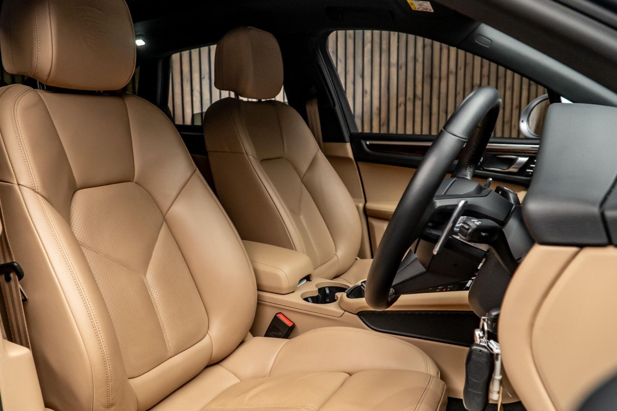 PORSCHE MACAN ESTATE S 5dr PDK for sale UK - Slide 2