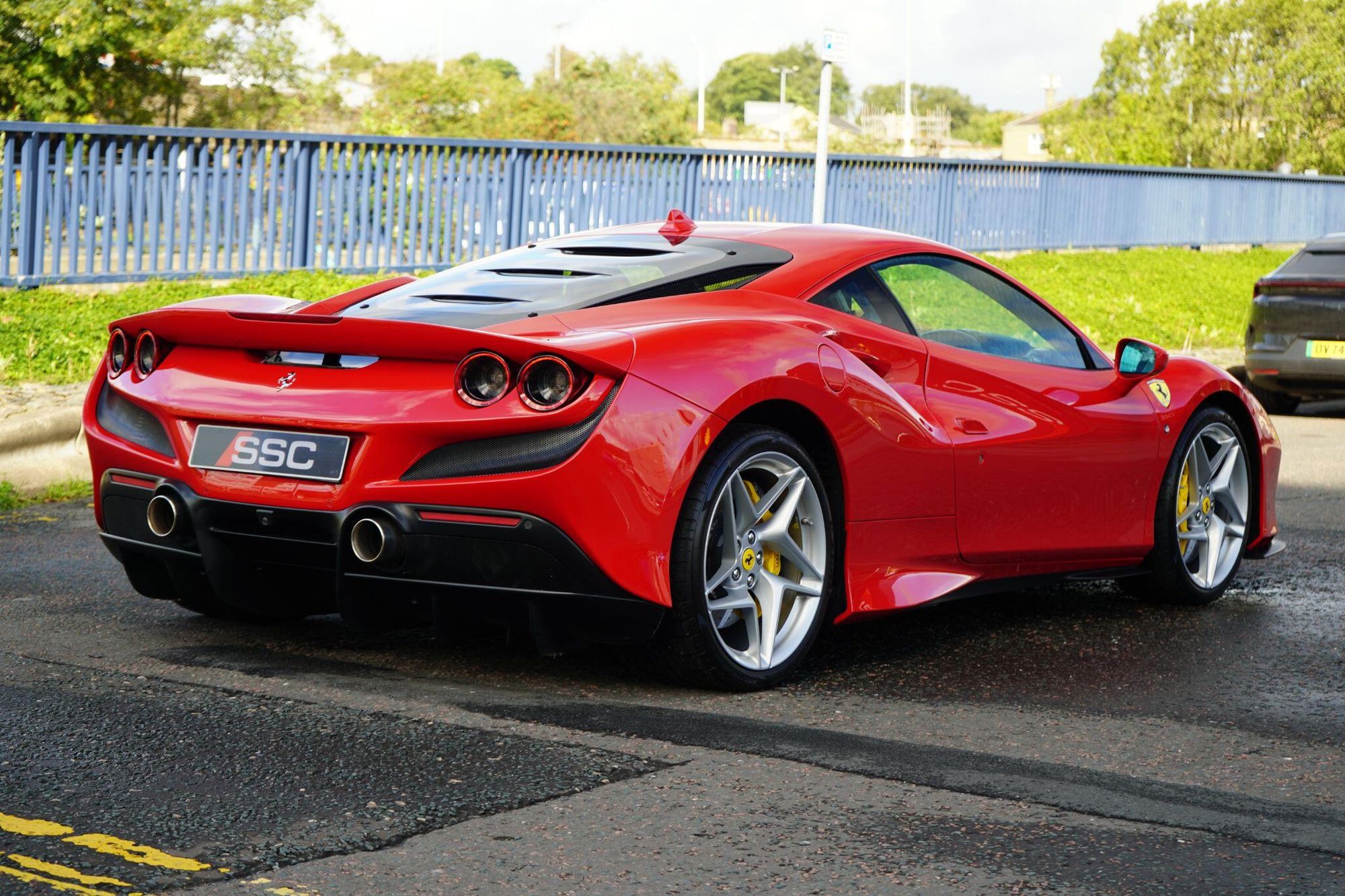 FERRARI F8 TRIBUTO 2dr Auto for sale UK - Slide 10