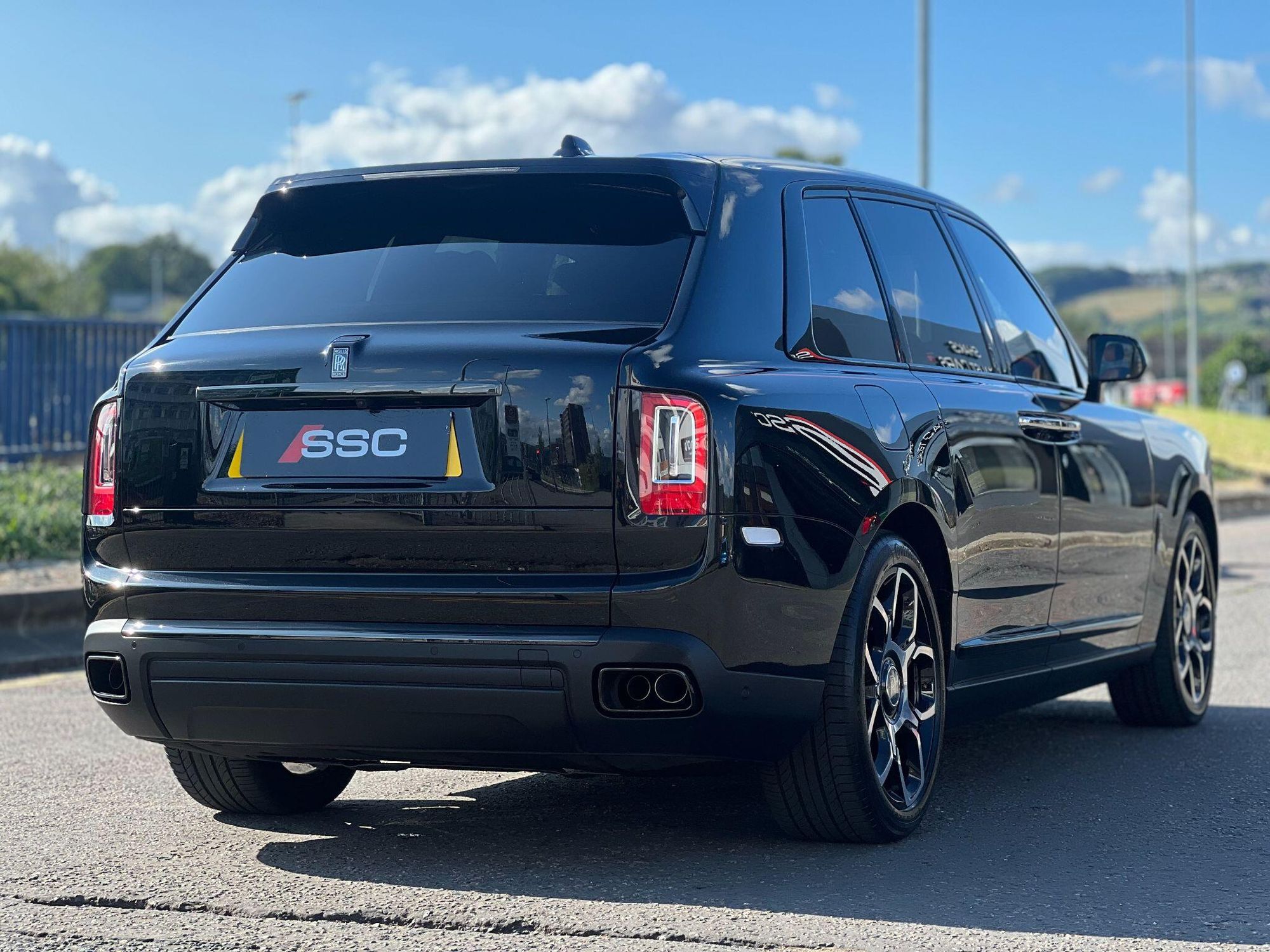 ROLLS-ROYCE CULLINAN ESTATE Black Badge 5dr Auto for sale UK - Slide 10
