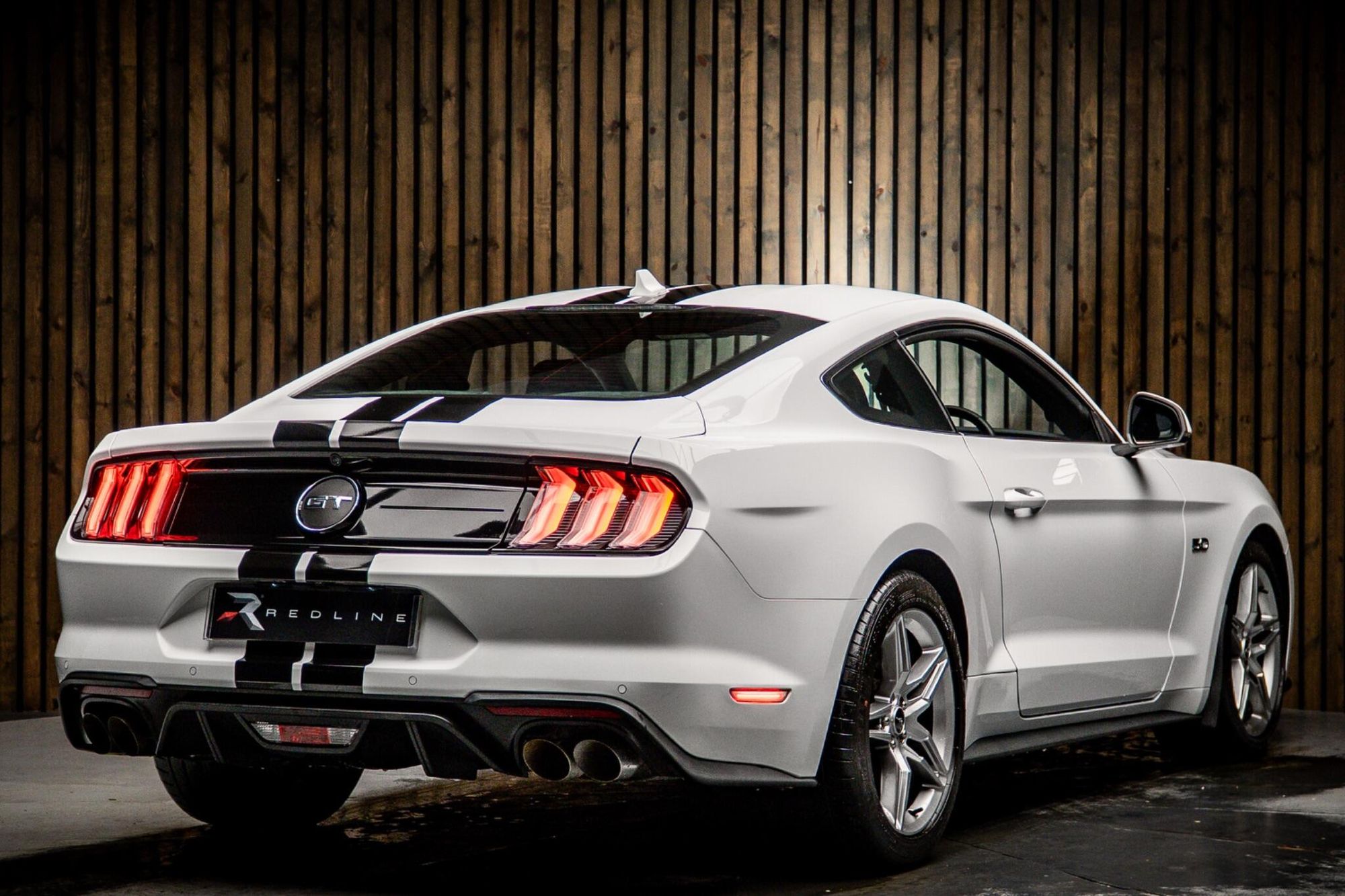 FORD MUSTANG FASTBACK 5.0 V8 GT 2dr Auto for sale UK - Slide 4