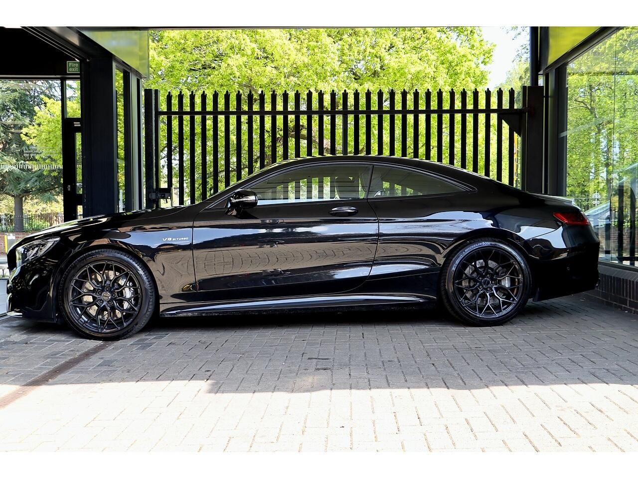 MERCEDES-BENZ S CLASS AMG COUPE S63 [612] 2dr MCT for sale UK - Slide 3