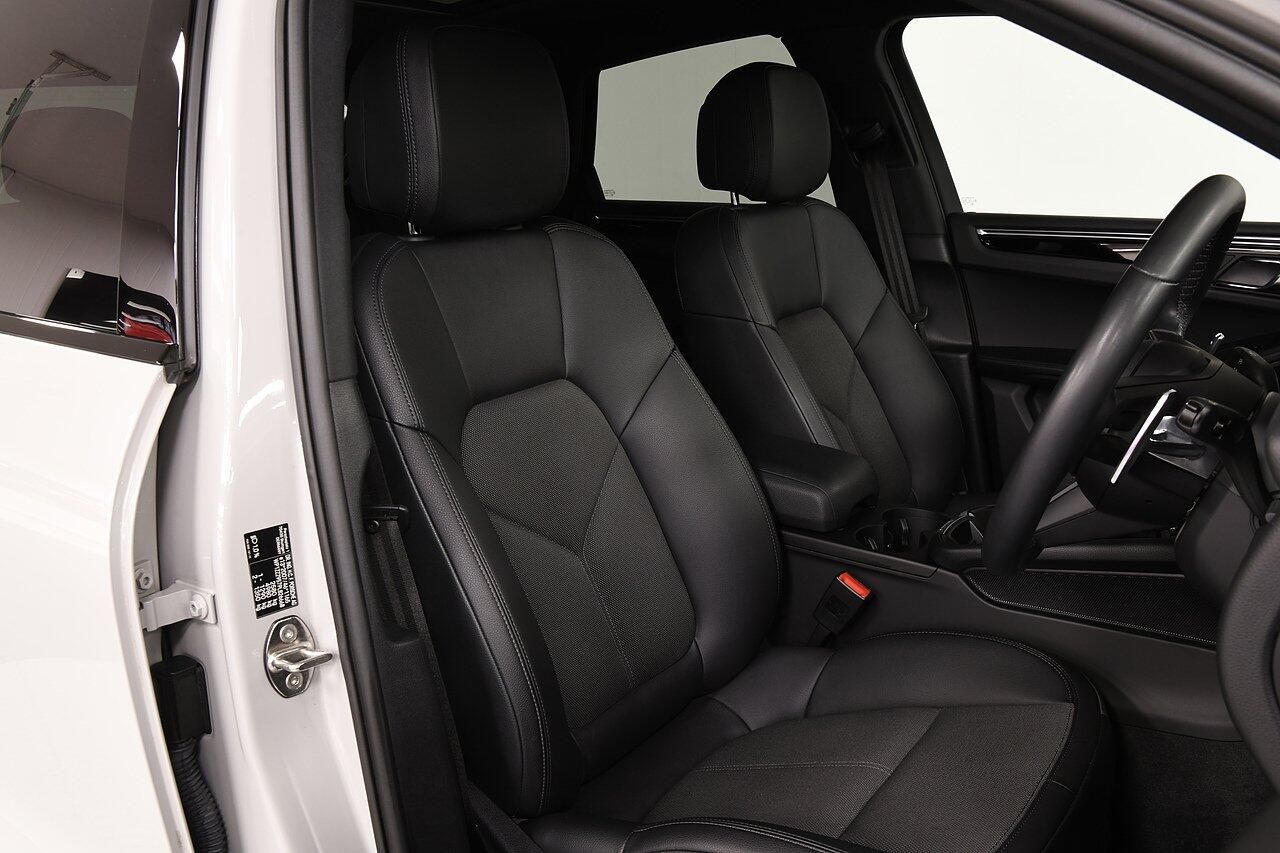 PORSCHE MACAN ESTATE S 5dr PDK for sale UK - Slide 8