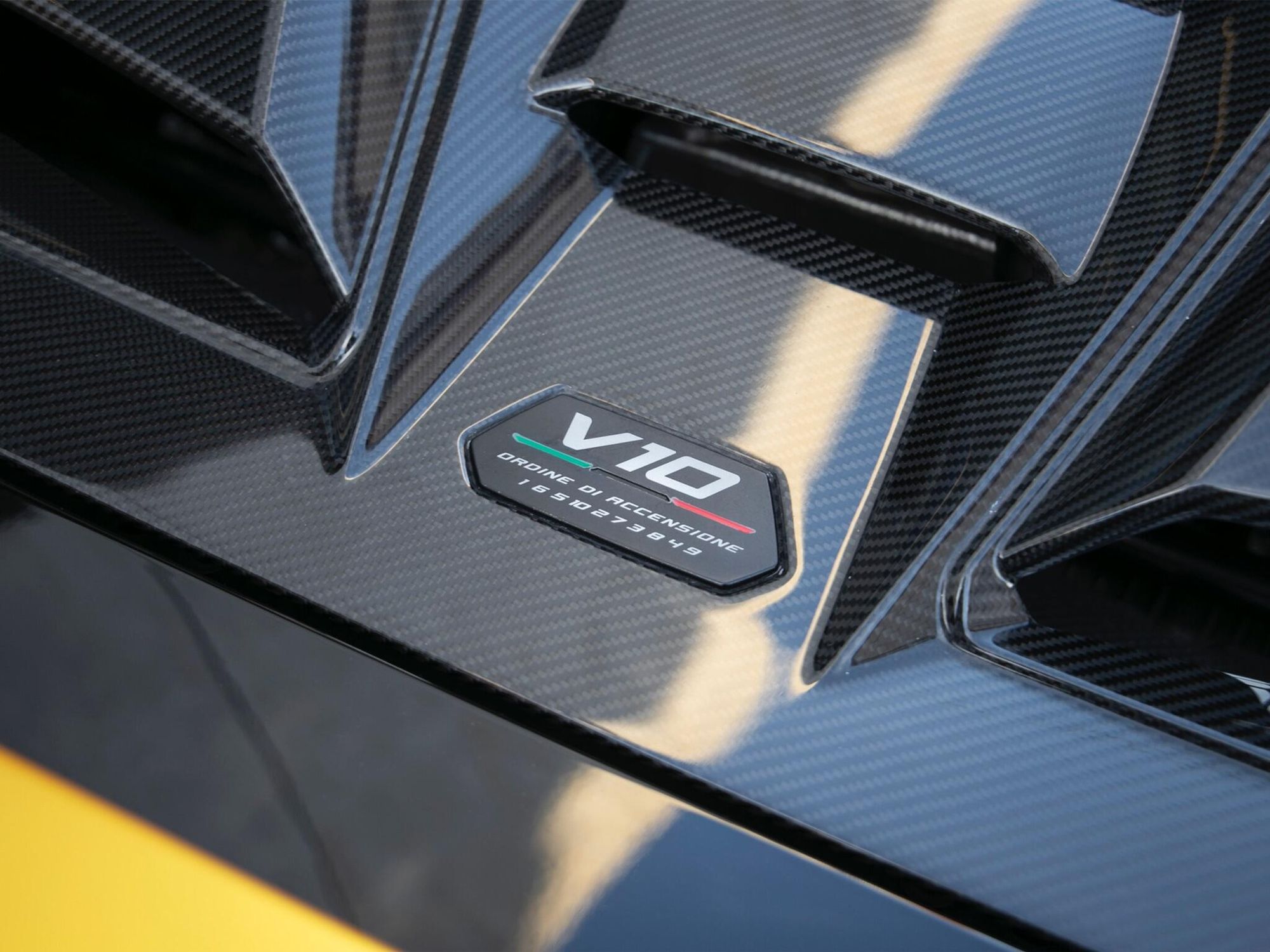 LAMBORGHINI HURACAN COUPE LP 640-4 Performante 2dr LDF for sale UK - Slide 10