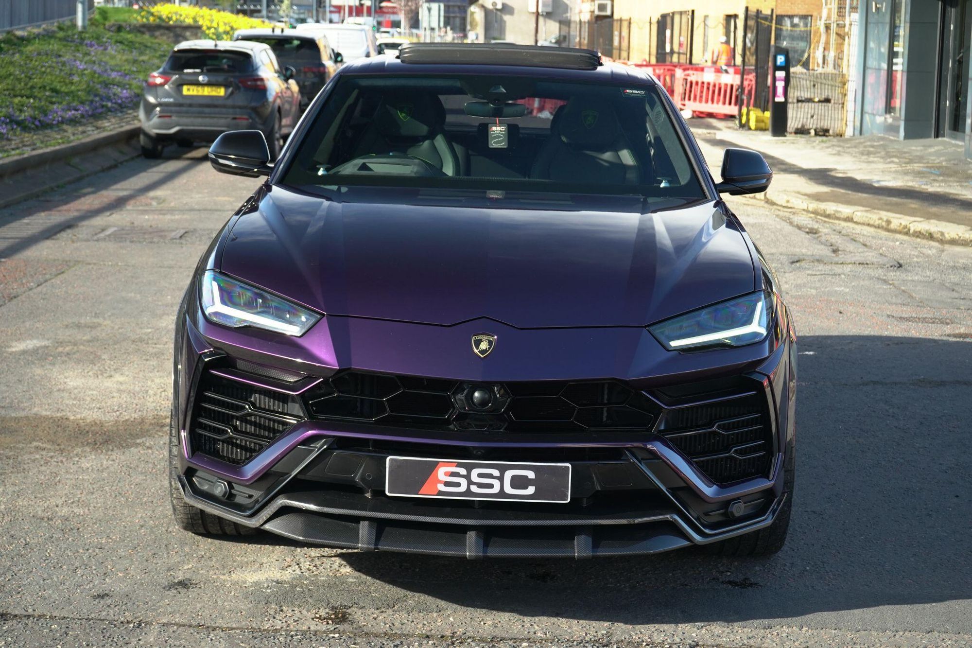 LAMBORGHINI URUS ESTATE 4.0T FSI V8 5dr Auto for sale UK - Slide 6