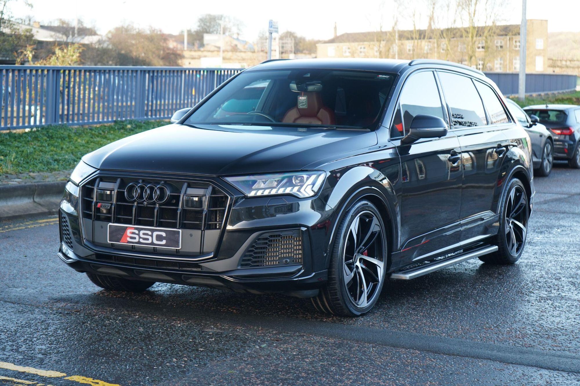 AUDI Q7 ESTATE SQ7 TFSI Quattro Black Edition 5dr Tiptronic for sale UK - Slide 7