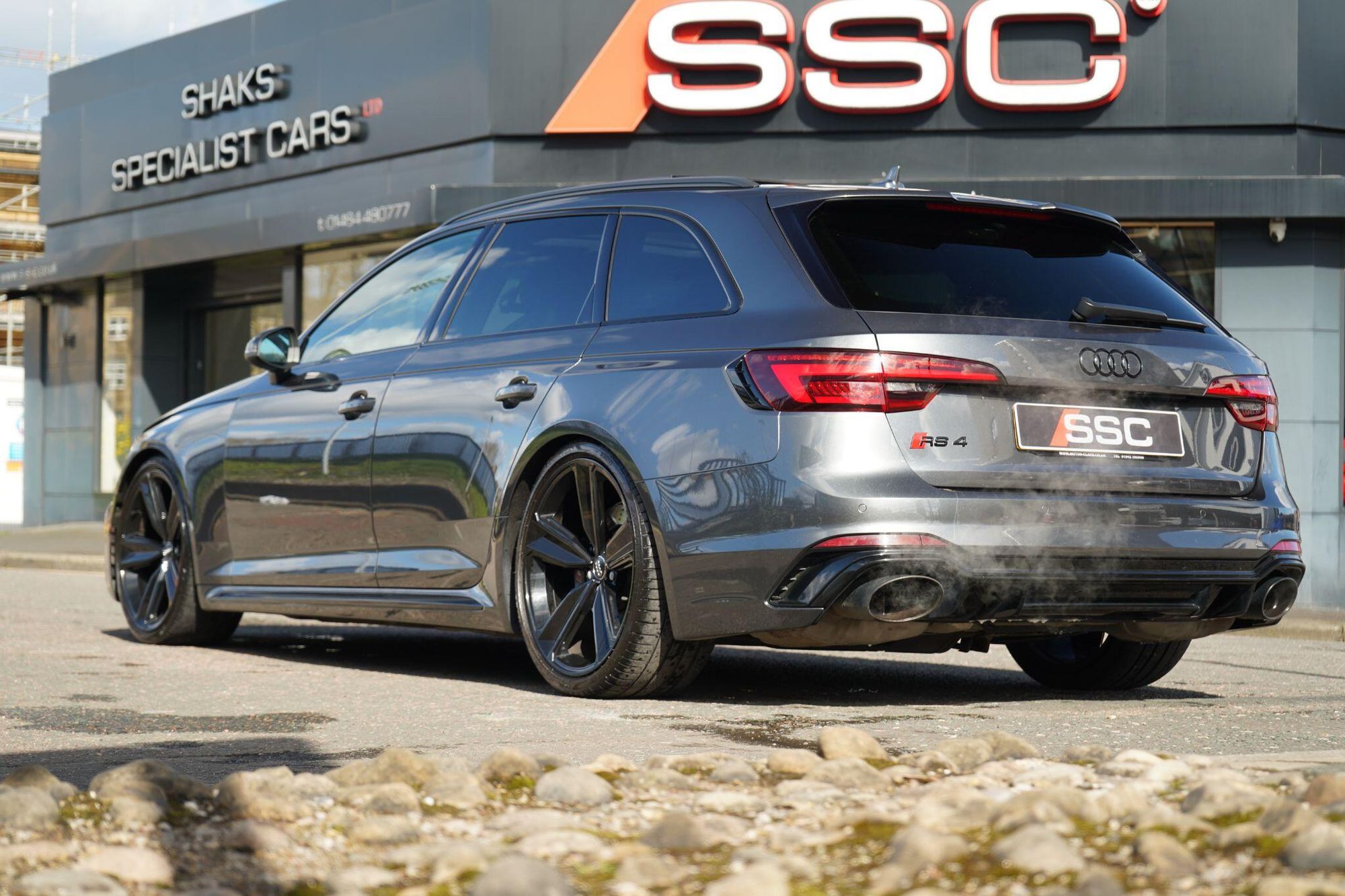 AUDI RS4 RS 4 AVANT SPECIAL EDITION RS 4 TFSI Quattro Sport Edition 5dr S Tronic for sale UK - Slide 2