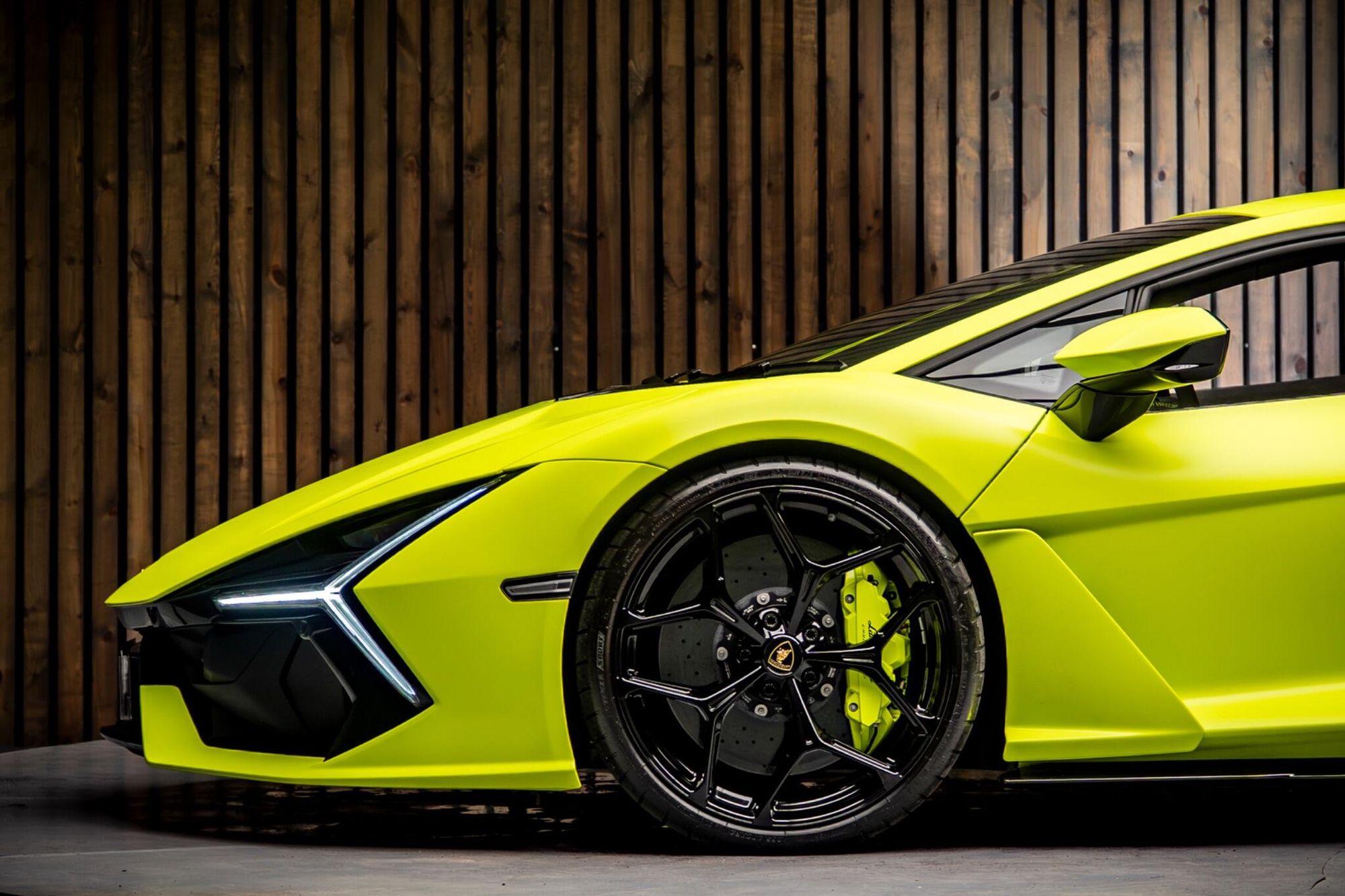 LAMBORGHINI REVUELTO COUPE 6.5 V12 1015 PHEV 2dr DCT for sale UK - Slide 9
