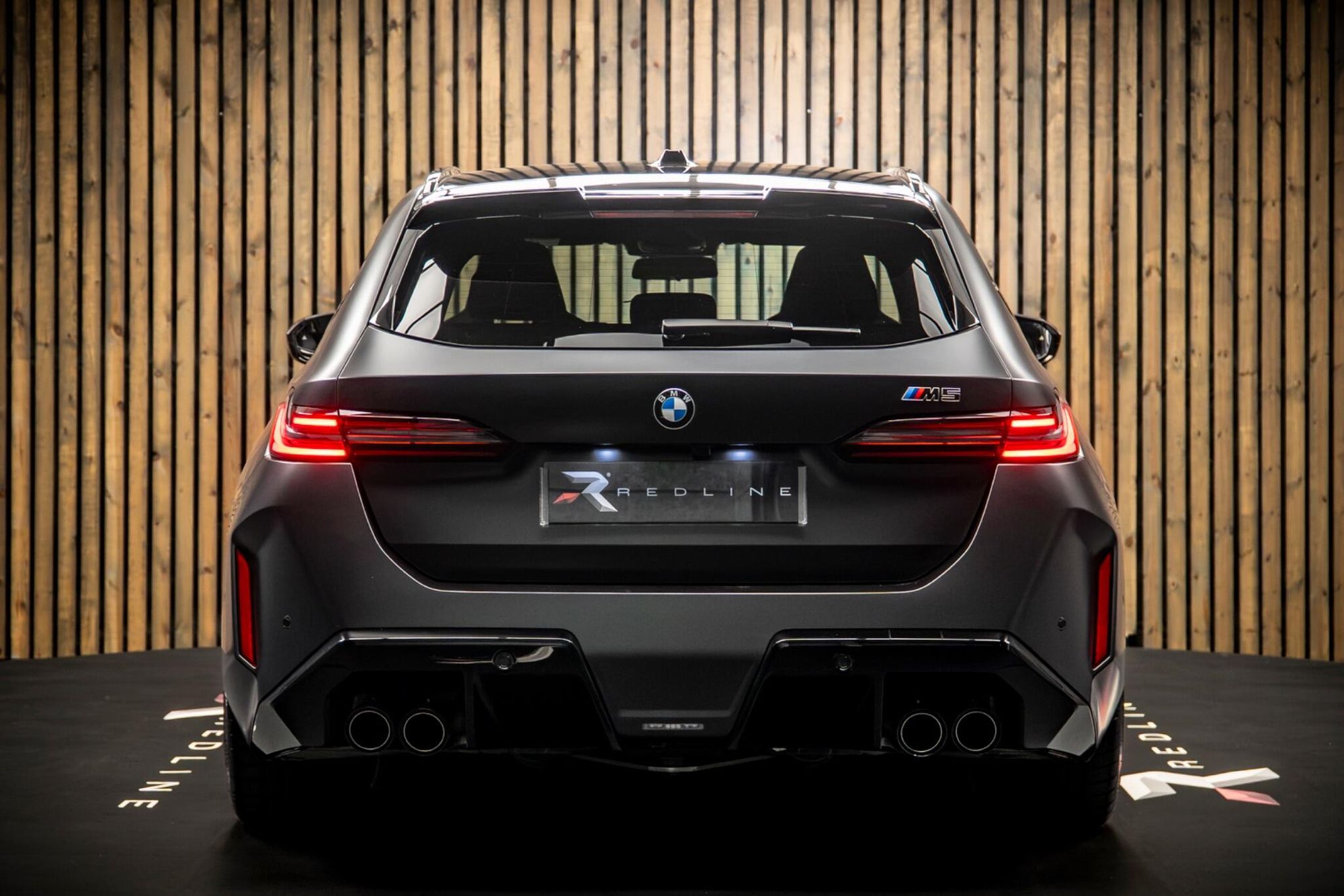 BMW M5  4.4 22.1kWh Touring Steptronic xDrive Euro 6 (s/s) 5dr for sale UK - Slide 6