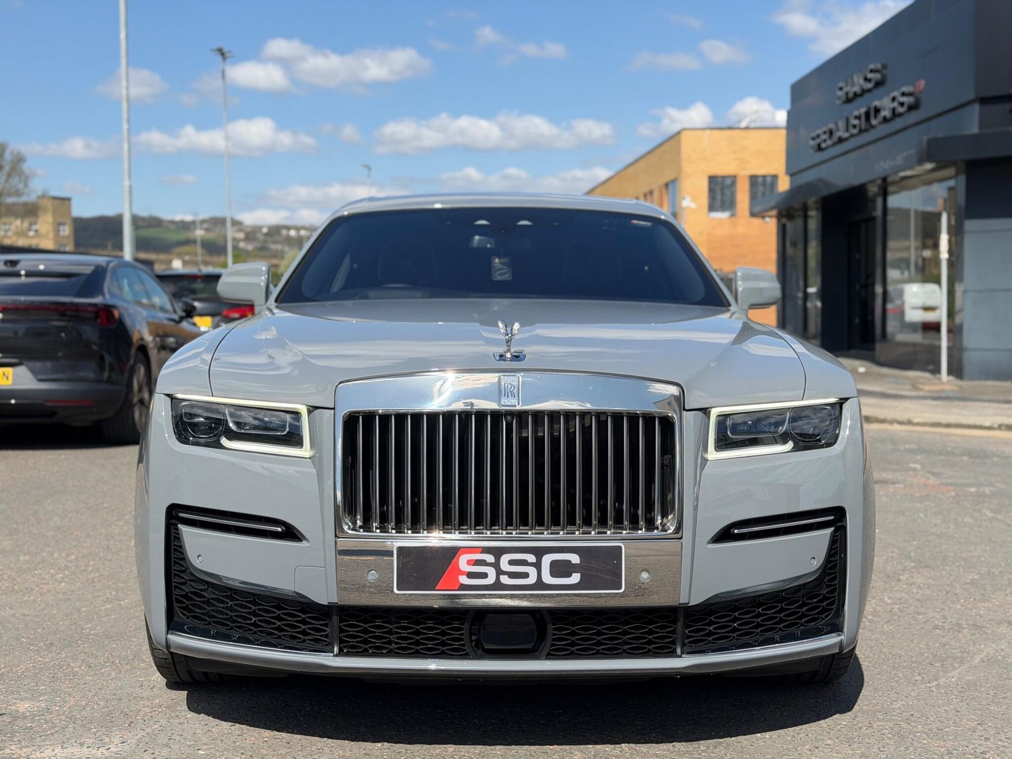 ROLLS-ROYCE GHOST SALOON 4dr Auto EWB for sale UK - Slide 5