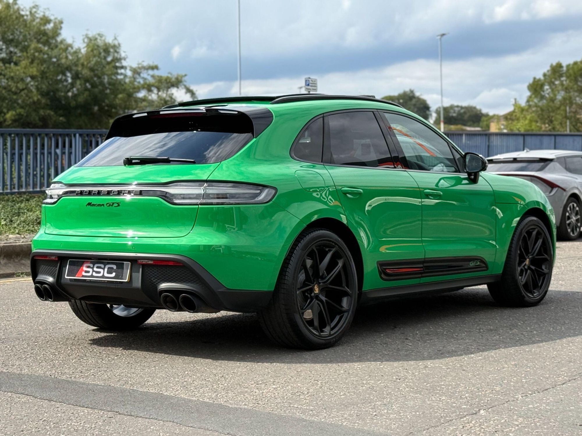 PORSCHE MACAN ESTATE GTS 5dr PDK for sale UK - Slide 10