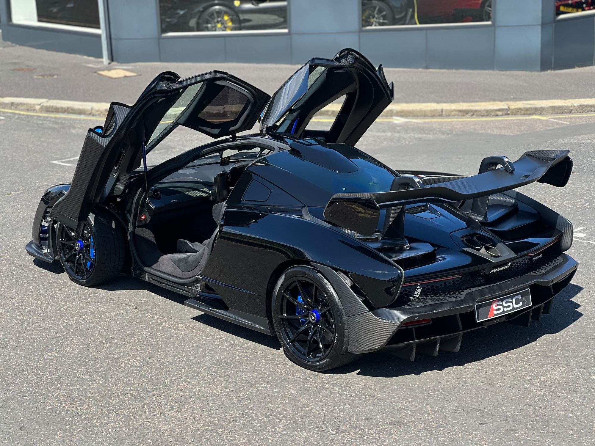 MCLAREN SENNA COUPE V8 2dr SSG Auto for sale UK - Slide 4