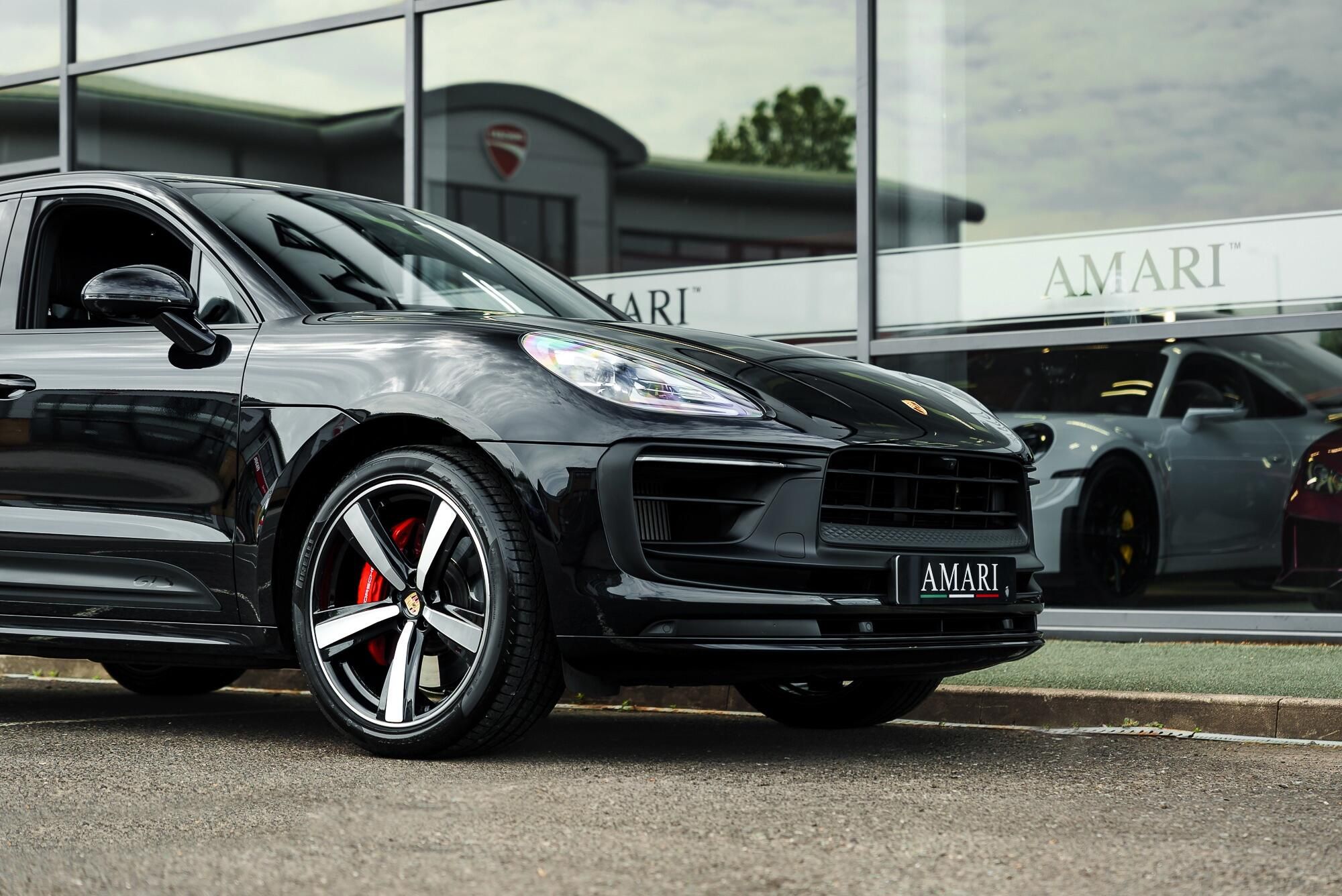PORSCHE MACAN ESTATE GTS 5dr PDK for sale UK - Slide 6