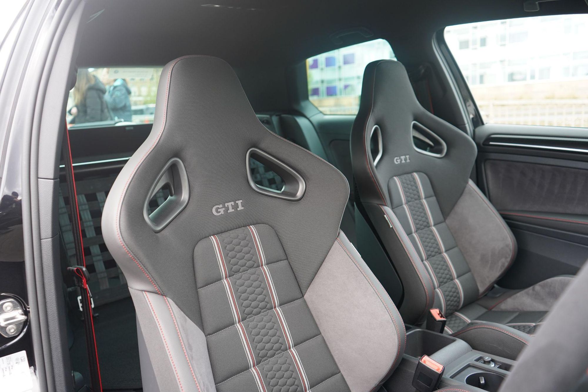 VOLKSWAGEN GOLF HATCHBACK SPECIAL EDITION 2.0 TSI GTI Clubsport S 3dr for sale UK - Slide 3