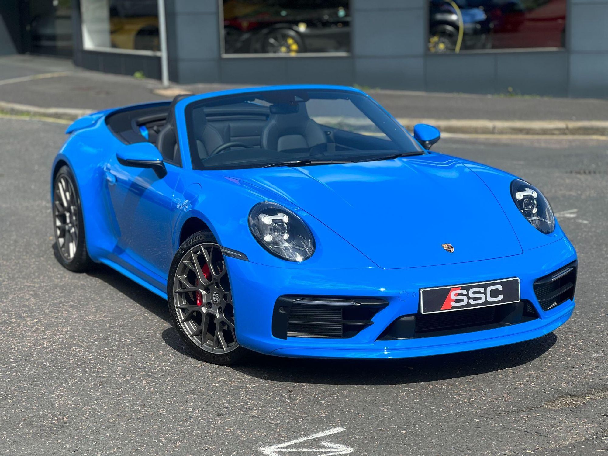 PORSCHE 911 [992] CARRERA 4 CABRIOLET S 2dr PDK for sale UK - Slide 4