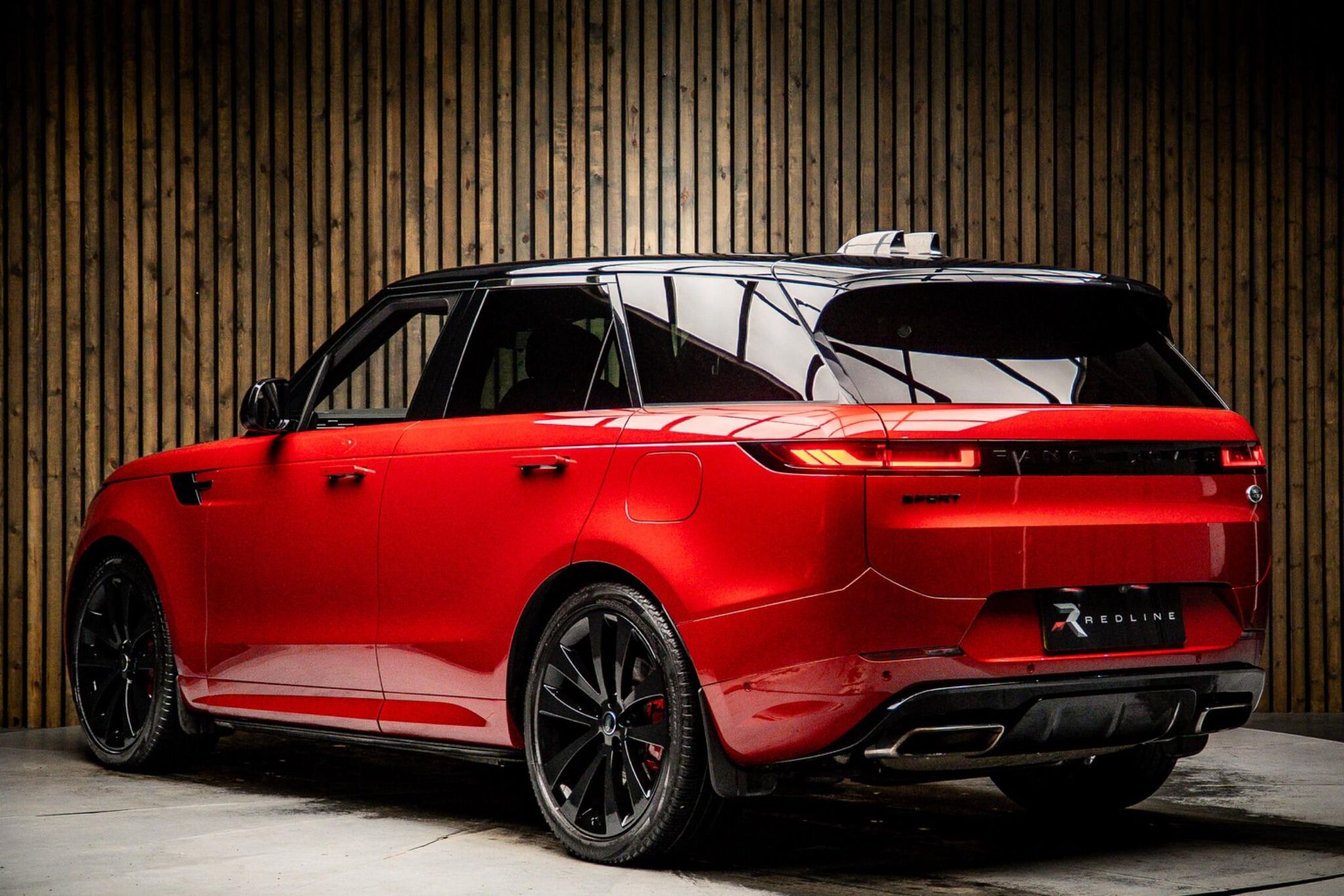 LAND ROVER RANGE ROVER SPORT ESTATE 3.0 P510e First Edition 5dr Auto for sale UK - Slide 3