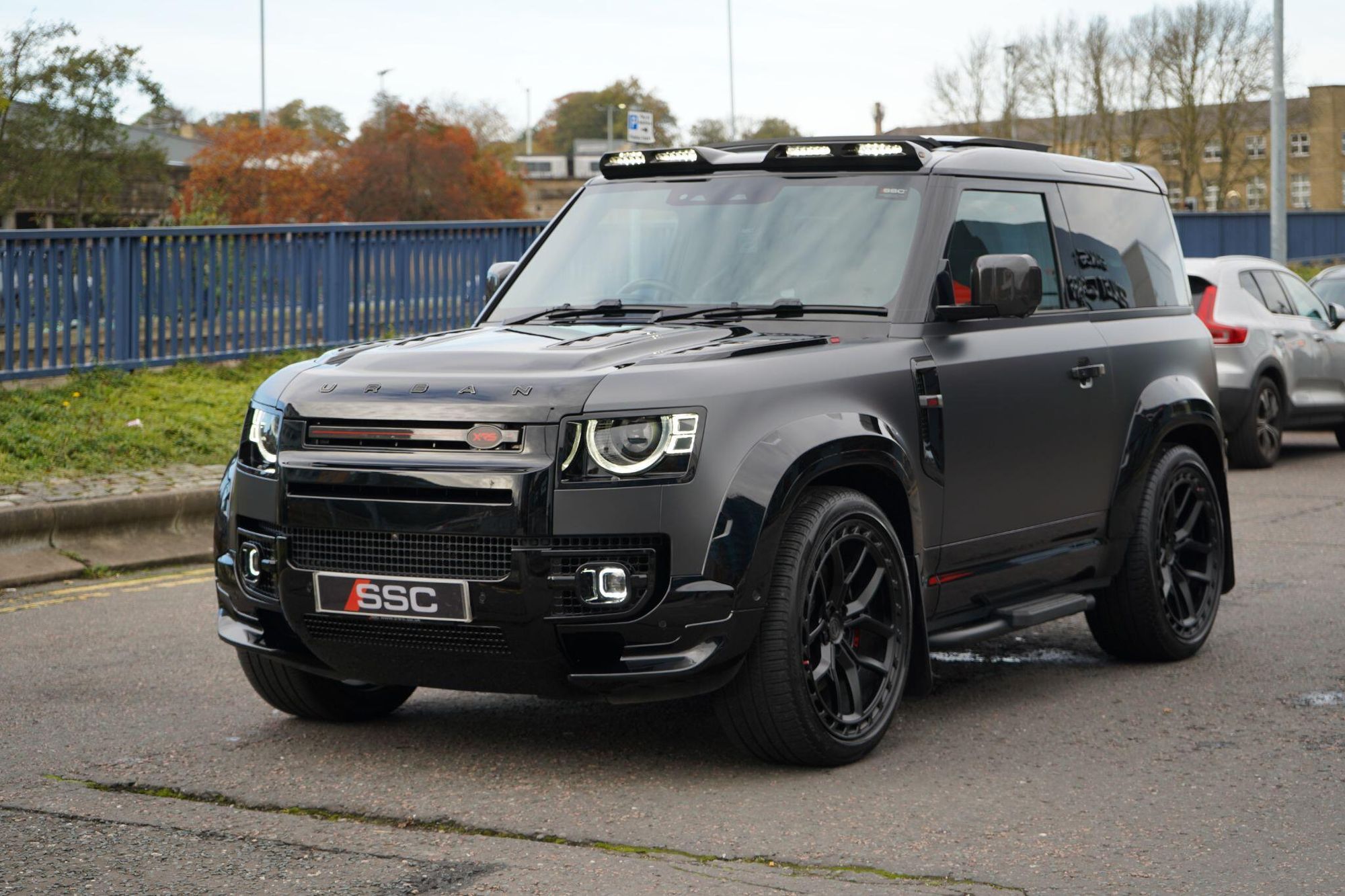 LAND ROVER DEFENDER ESTATE SPECIAL EDITIONS 5.0 P525 V8 Carpathian Edition 90 3dr Auto for sale UK - Slide 8