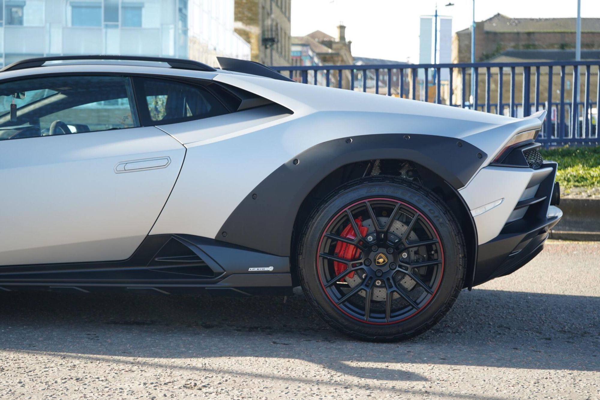 LAMBORGHINI HURACAN EVO COUPE 5.2 V10 610 Sterrato 2dr Auto AWD for sale UK - Slide 10