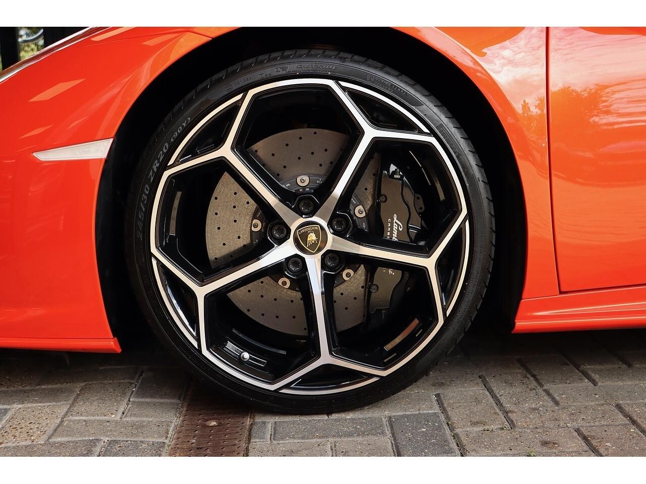 LAMBORGHINI HURACAN COUPE LP 640-4 Performante 2dr LDF for sale UK - Slide 6