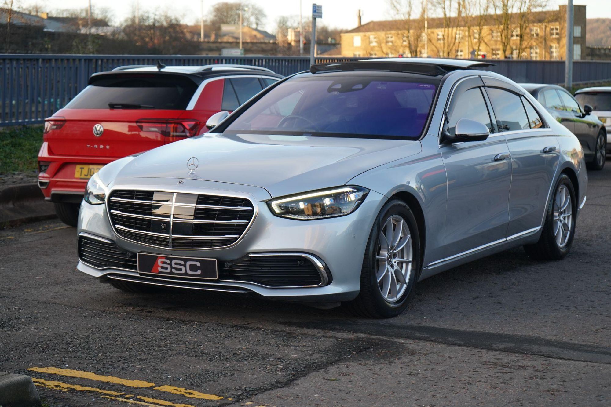 MERCEDES-BENZ S CLASS SALOON S500 4Matic AMG Line 4dr 9G-Tronic for sale UK - Slide 7