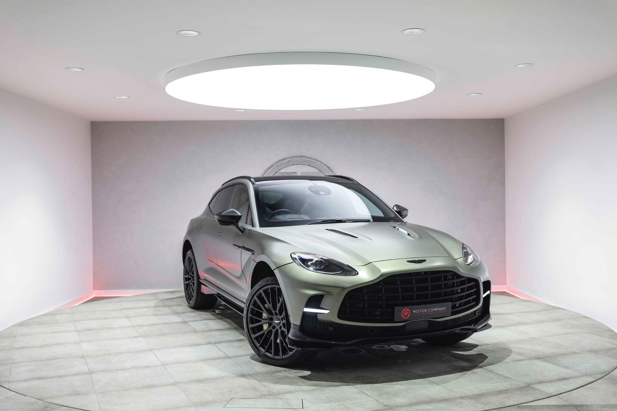 ASTON MARTIN DBX ESTATE V8 DBX707 5dr Touchtronic for sale UK - Slide 5