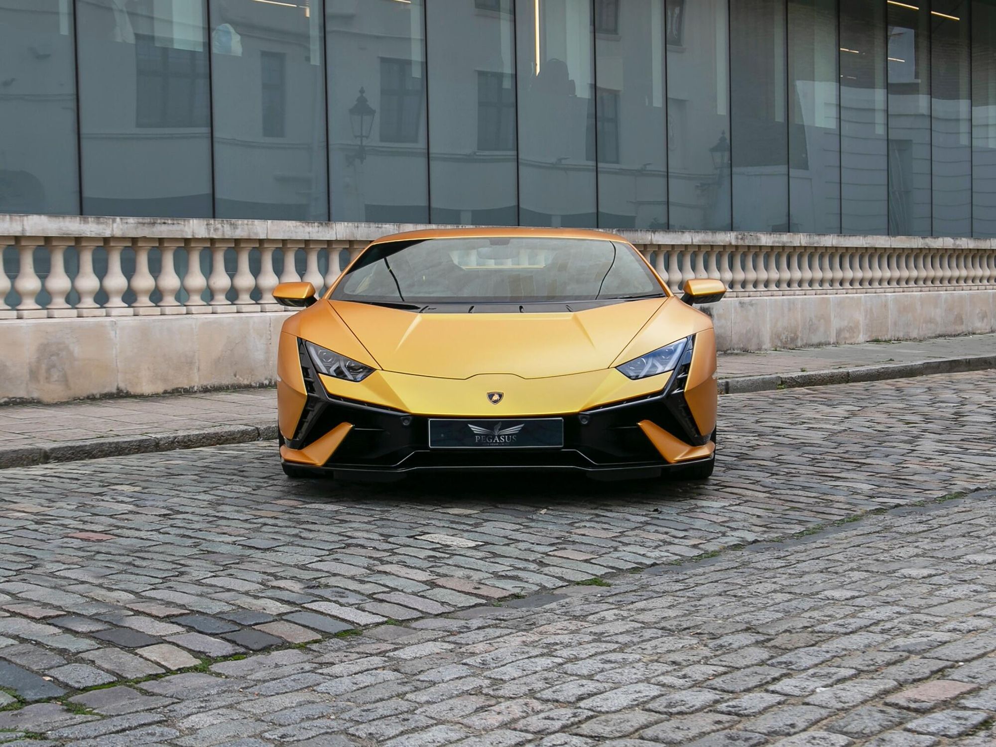 LAMBORGHINI HURACAN COUPE LP 640-4 Performante 2dr LDF for sale UK - Slide 4