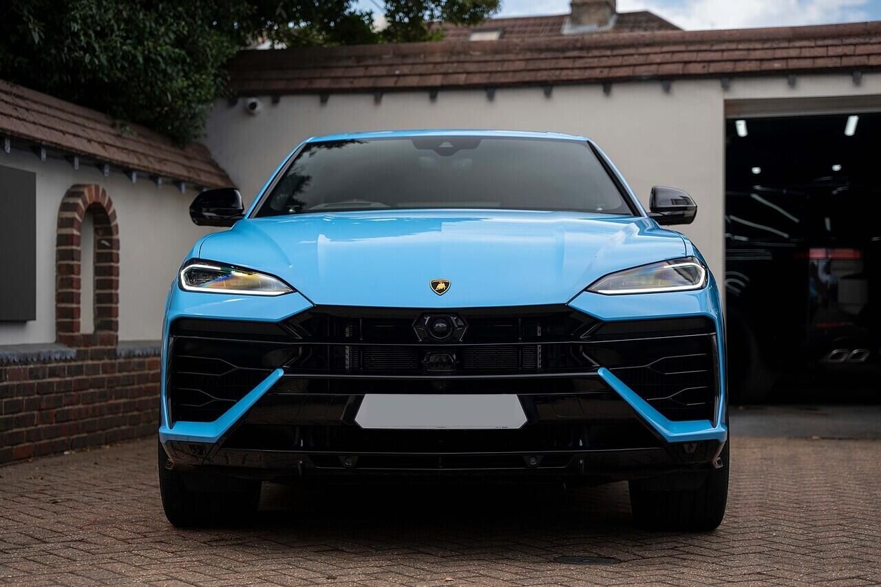 LAMBORGHINI URUS ESTATE 4.0T 25.9kWh Plug-in Hybrid FSI V8 5dr Auto for sale UK - Slide 2